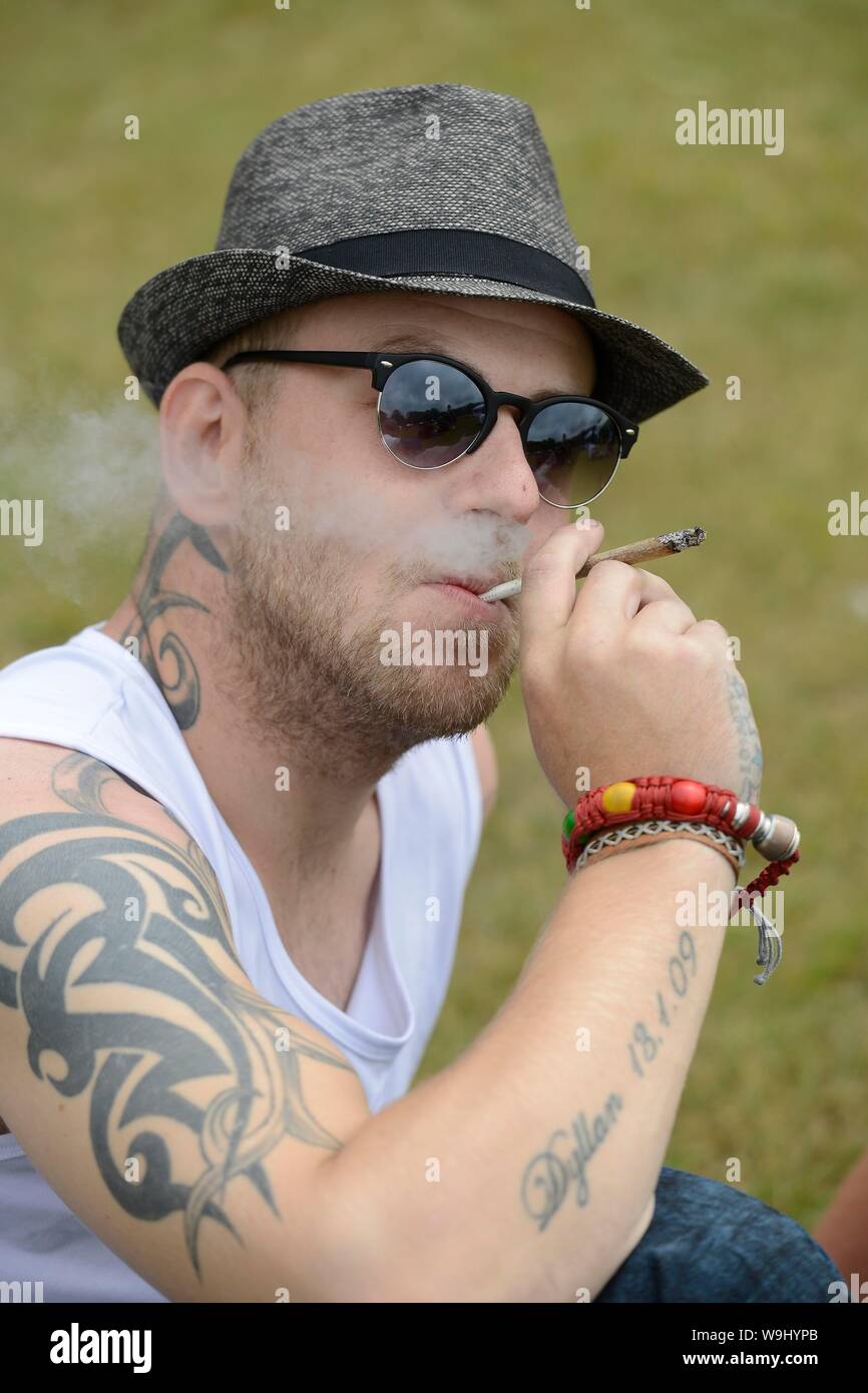 Green Pride 2019 festival di cannabis a Preston Park, Brighton. Foto:Terry Applin Foto Stock
