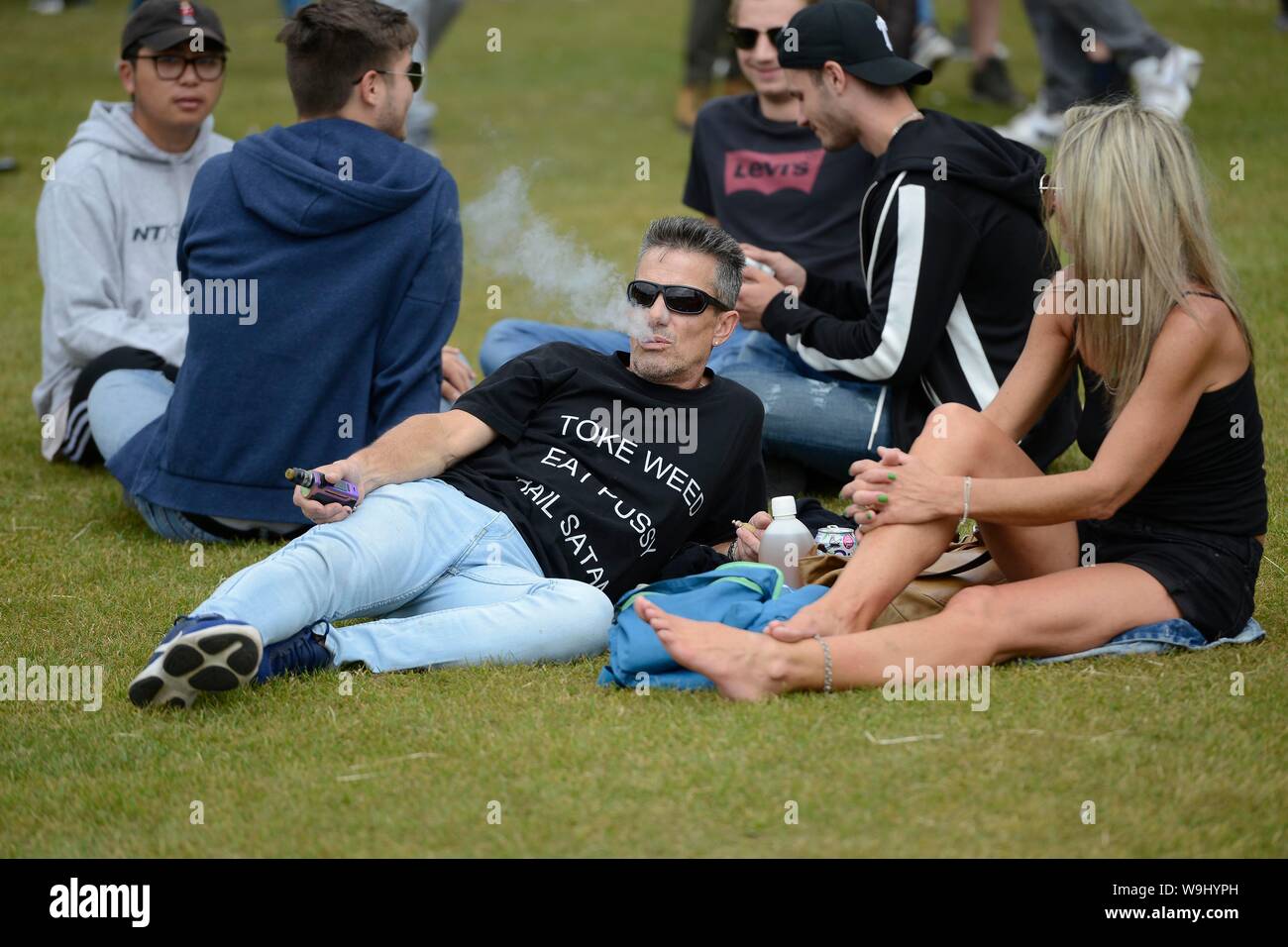 Green Pride 2019 festival di cannabis a Preston Park, Brighton. Foto:Terry Applin Foto Stock