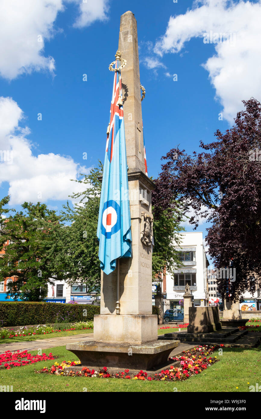 Northampton War Memorial Città e Contea Memoriale di guerra da Sir Edwin Lutyens giardino centro di Northampton Northamptonshire England Regno Unito GB Europa Foto Stock