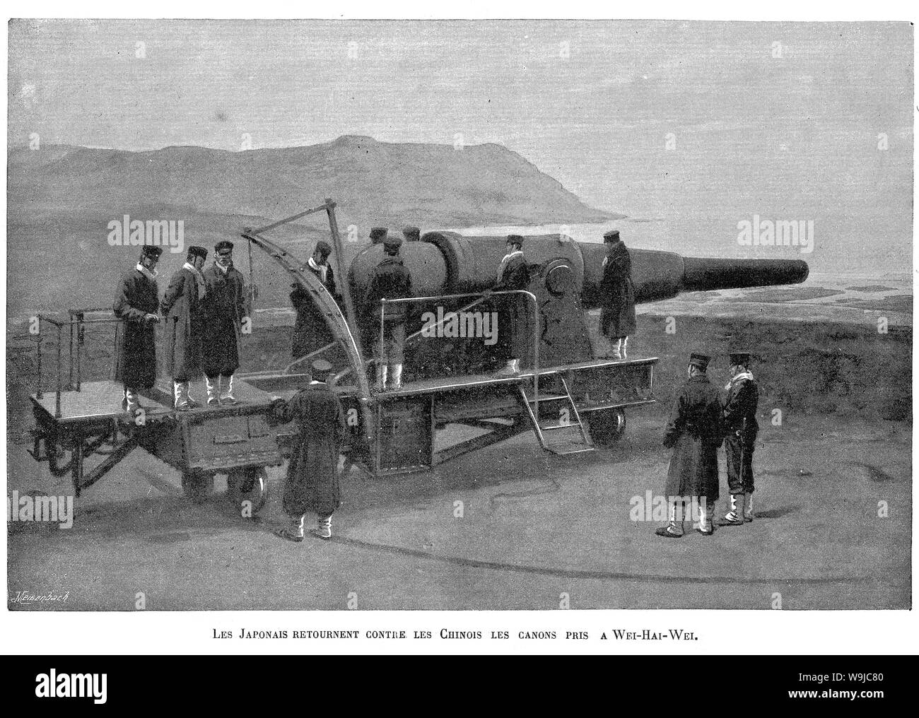[ 1890 Giappone - Prima guerra Sino-Japanese (1894-1895) ] - Giapponese truppe imperiali di utilizzare una pistola conquistata emplacement a Weihai, provincia di Shandong in Cina contro le forze Cinesi durante la Prima Guerra Sino-Japanese (1894-1895). La battaglia di Weihaiwei (Giapponese: 威海衛の戦い, Ikaiei-no-tatakai) ha avuto luogo tra il 20 Gennaio e Febbraio 12, 1895 (Meiji 28). Pubblicato in francese settimanale illustrato Le Monde illustré il 9 marzo 1895 (Meiji 28). Xix secolo quotidiano vintage illustrazione. Foto Stock