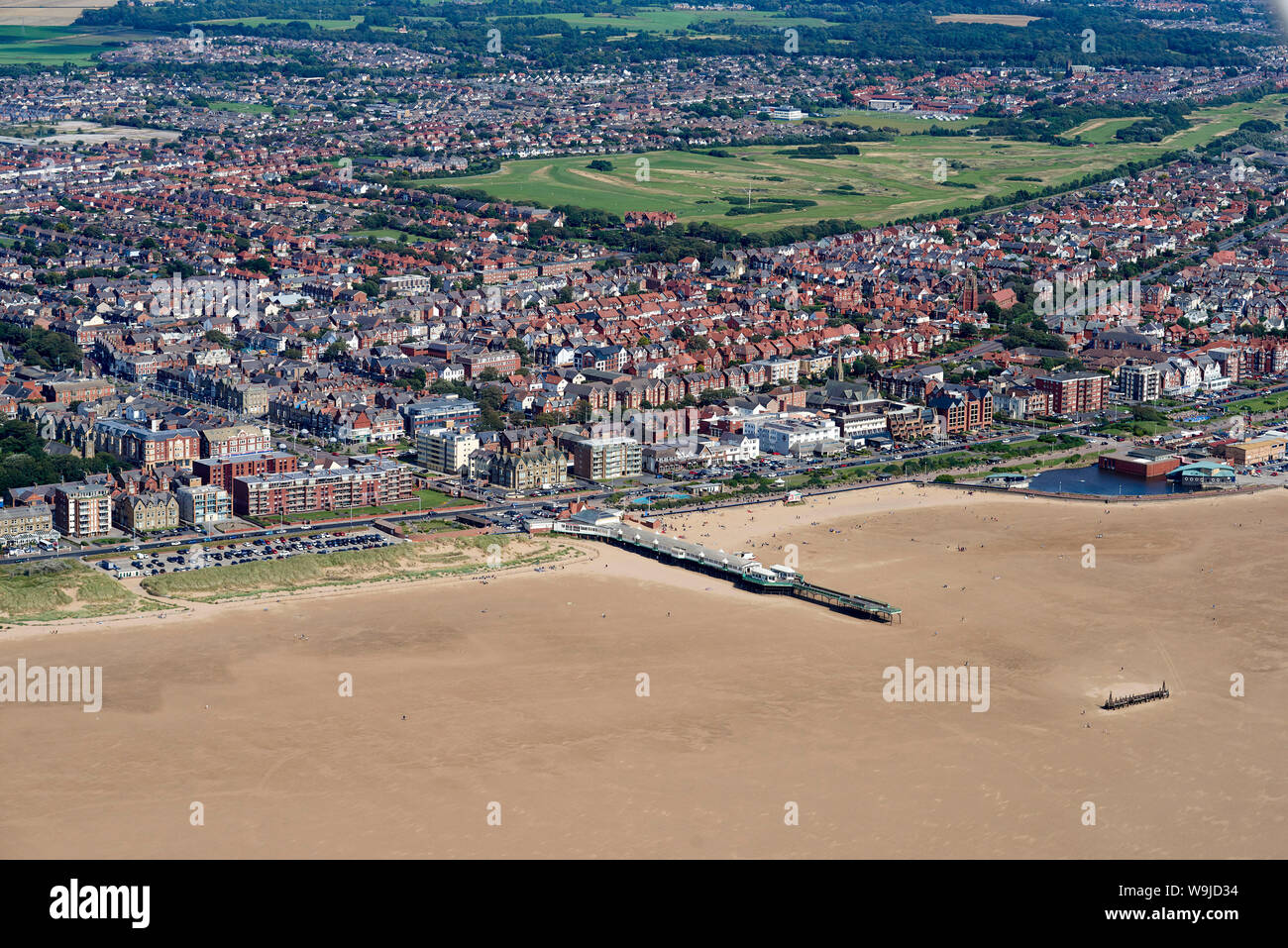 Una veduta aerea di Lytham St Annes, costa di Fylde, North West England, Regno Unito Foto Stock