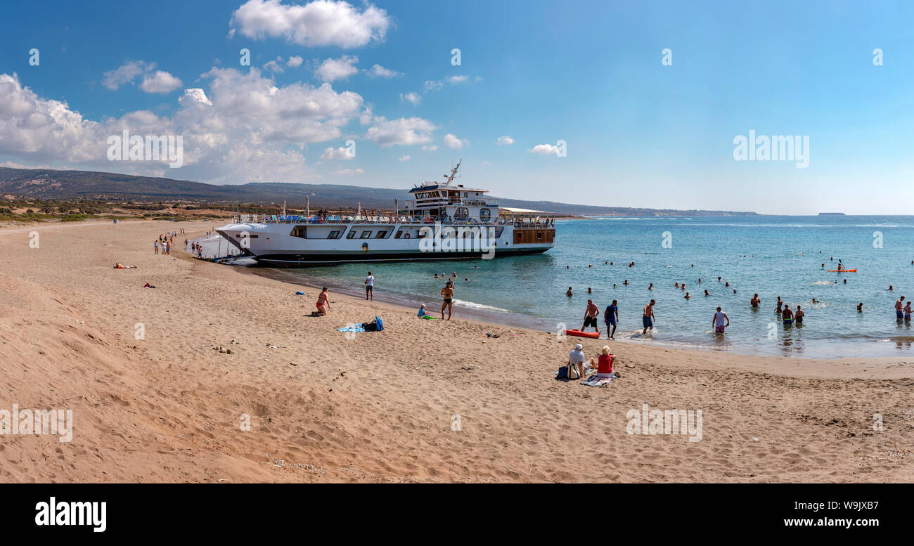 Escursione nave attracca a Lara Beach, penisola di Akamas National Park, Cipro, Cipro, 30070192 Foto Stock