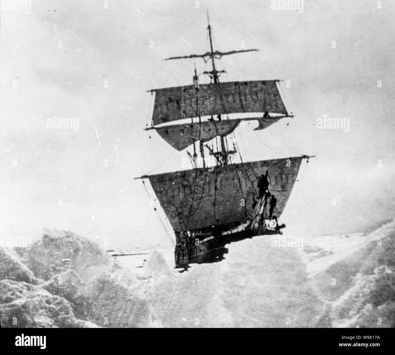 Il Nimrod, Ernest Shackleton nave tenuto nel ghiaccio sul British Antarctic Expedition al Polo Sud nel 1908-1909, fotografia Foto Stock