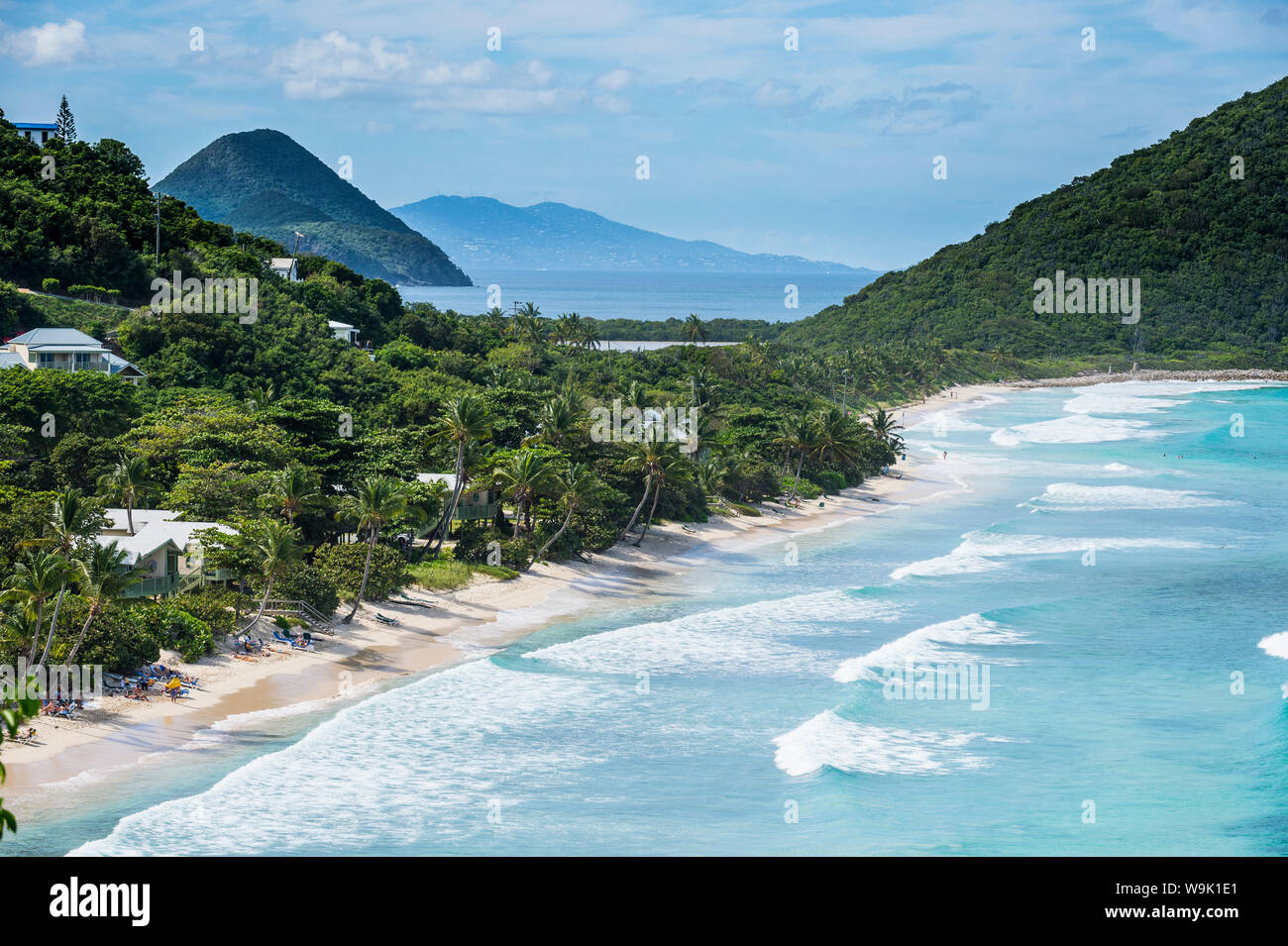 Vista sulla lunga spiaggia, Tortola, Isole Vergini Britanniche, West Indies, dei Caraibi e America centrale Foto Stock