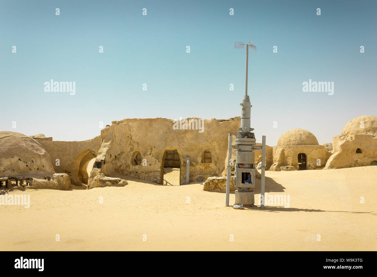 Villaggio iconico utilizzato come famoso film Star Wars impostato nel deserto del Sahara in Tunisia Foto Stock