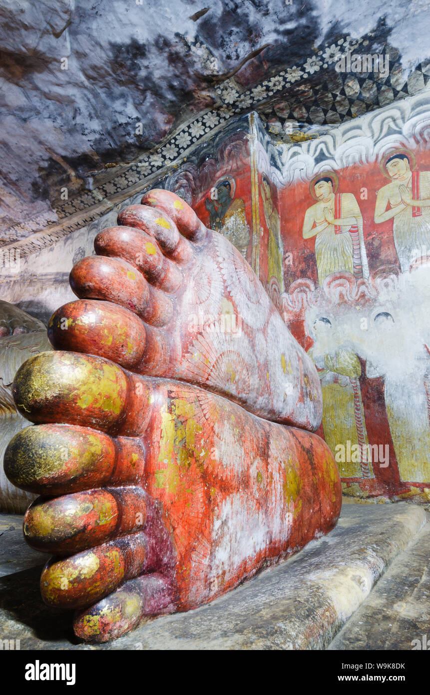 Statue di Buddha in grotta 1 grotta, templi, Sito Patrimonio Mondiale dell'UNESCO, Dambulla, Nord provincia centrale, Sri Lanka, Asia Foto Stock