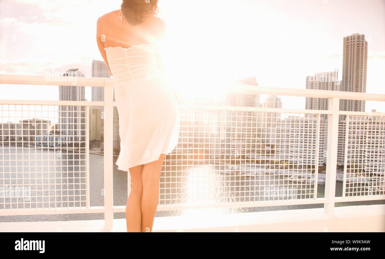 Donna latina lifestyle, Miami, Florida, Stati Uniti d'America, America del Nord Foto Stock