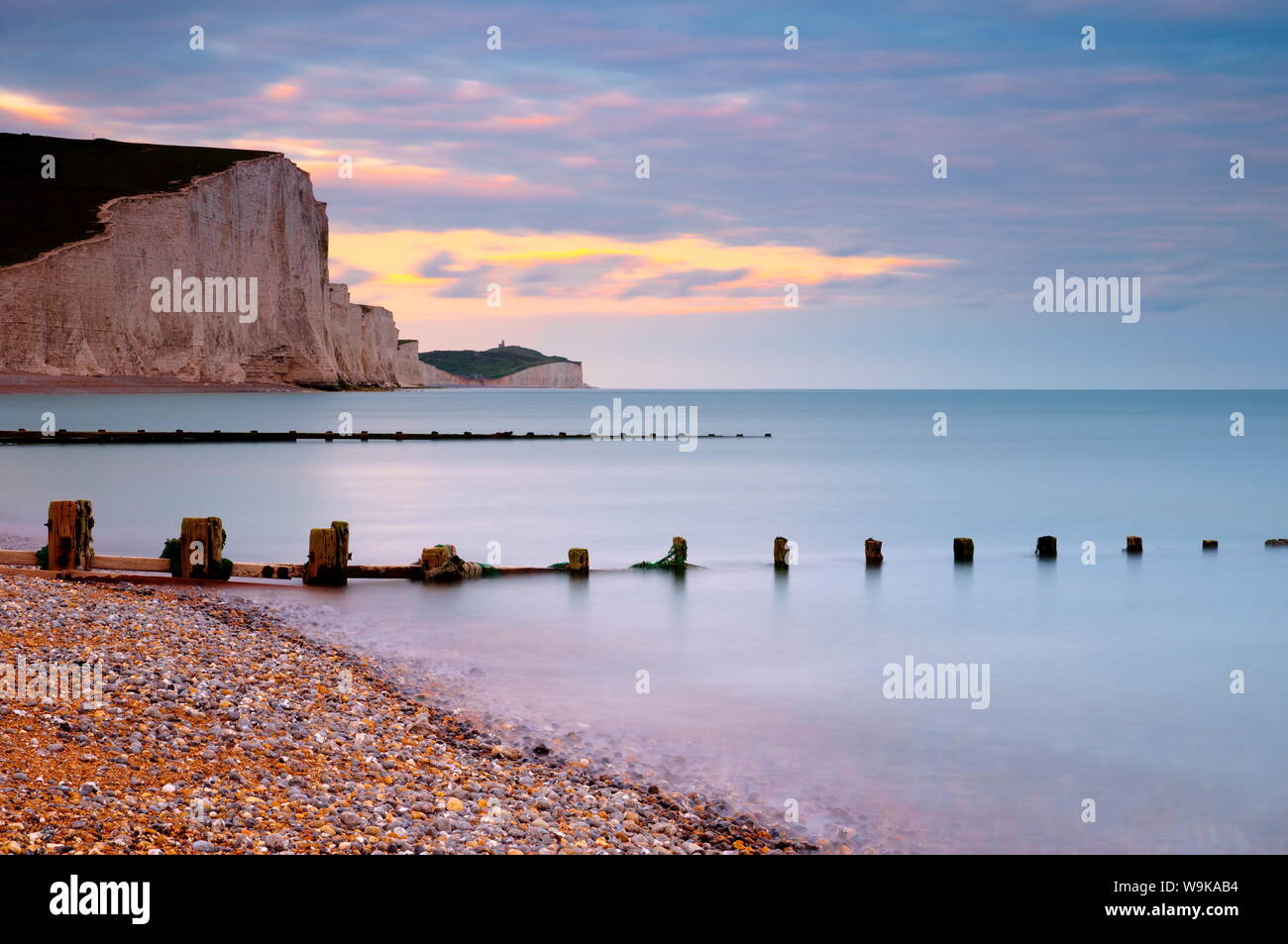 Sette sorelle scogliere da Cuckmere Haven Beach, South Downs, East Sussex, England, Regno Unito, Europa Foto Stock