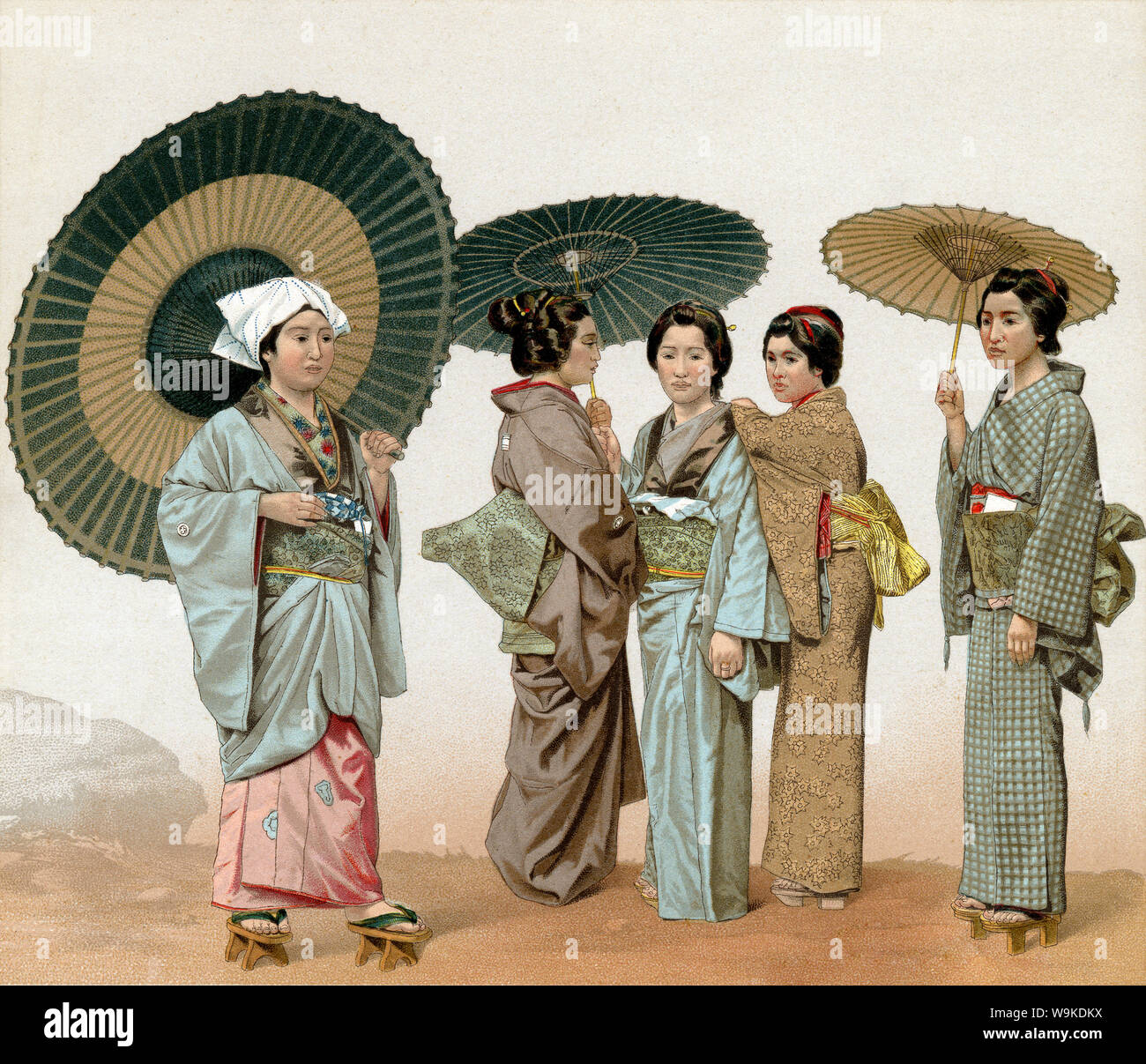 [ 1880 Giappone - Le donne giapponesi in kimono con ombrelloni ] - cinque donne giapponesi in kimono holding ombrelloni. Litografia dal libro "Le costume historique', da illustratore francese Auguste Racinet (1825-1893). È stato pubblicato da Parigi in base publisher Firmin-Didot et Cie nel 1888. Xix secolo litografia vintage. Foto Stock