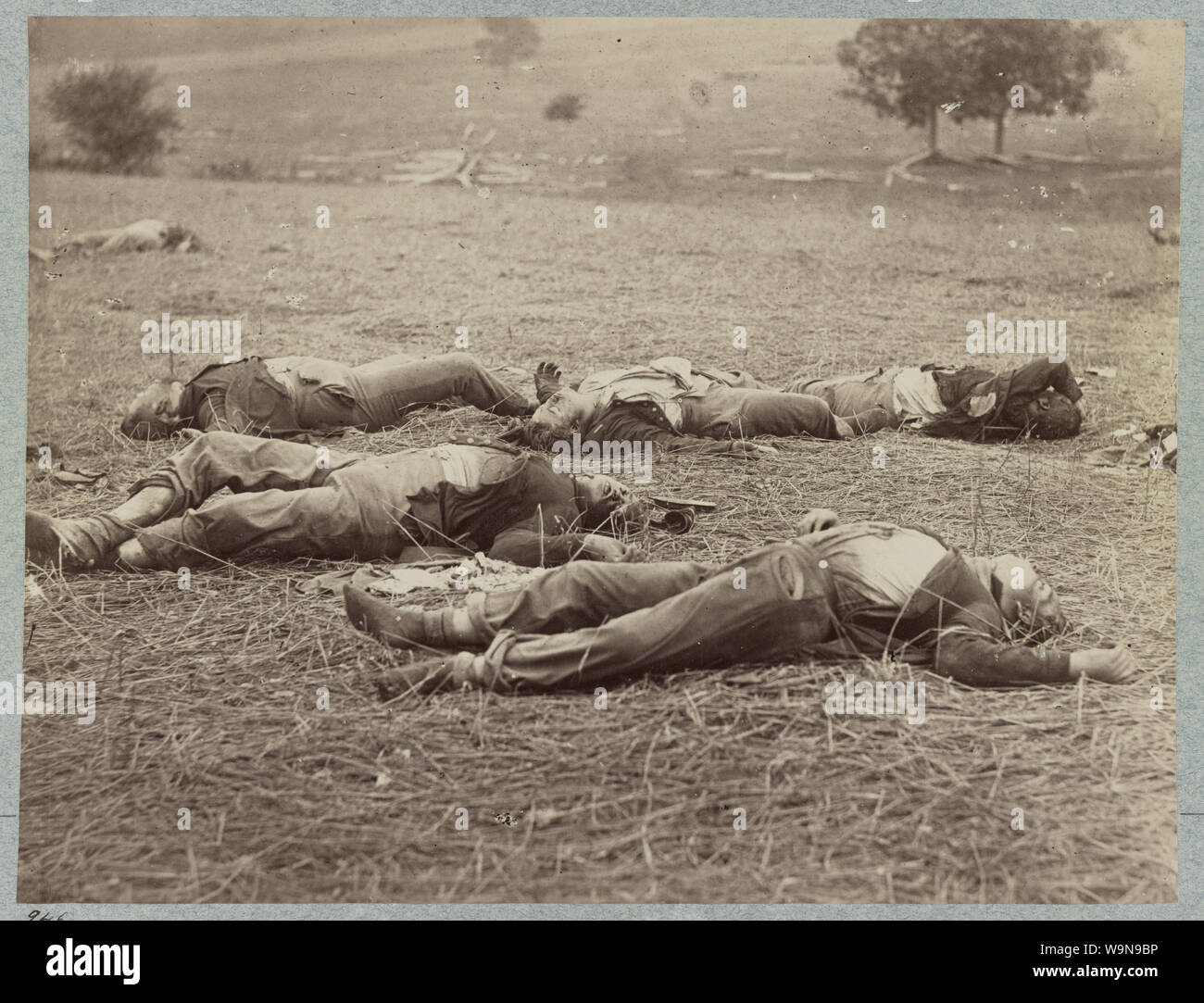 Campo di battaglia di Gettysburg. Corpi dei morti soldati federali sul campo del primo giorno di battaglia Foto Stock