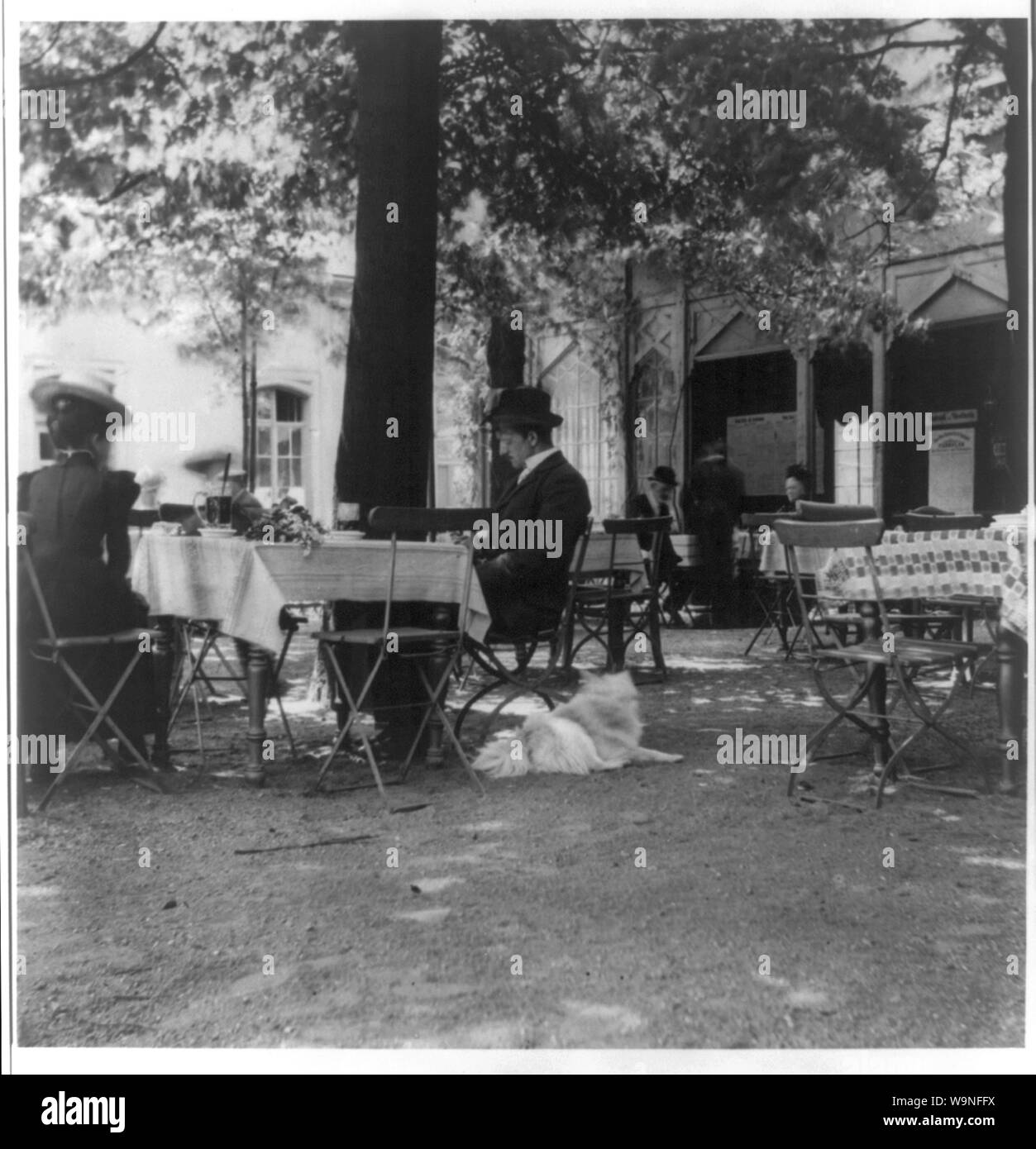 Display digitale per registrare: Questo record esiste unicamente per rendere l'immagine digitale disponibile. Si può essere in grado di trovare le informazioni circa l'elemento visualizzato guardando altri catalogo online di record recuperati con il numero di riproduzione al di sotto. Se nessun record viene recuperata, le informazioni possono essere trovate in stampe e fotografie divisione indici manuale. Foto Stock