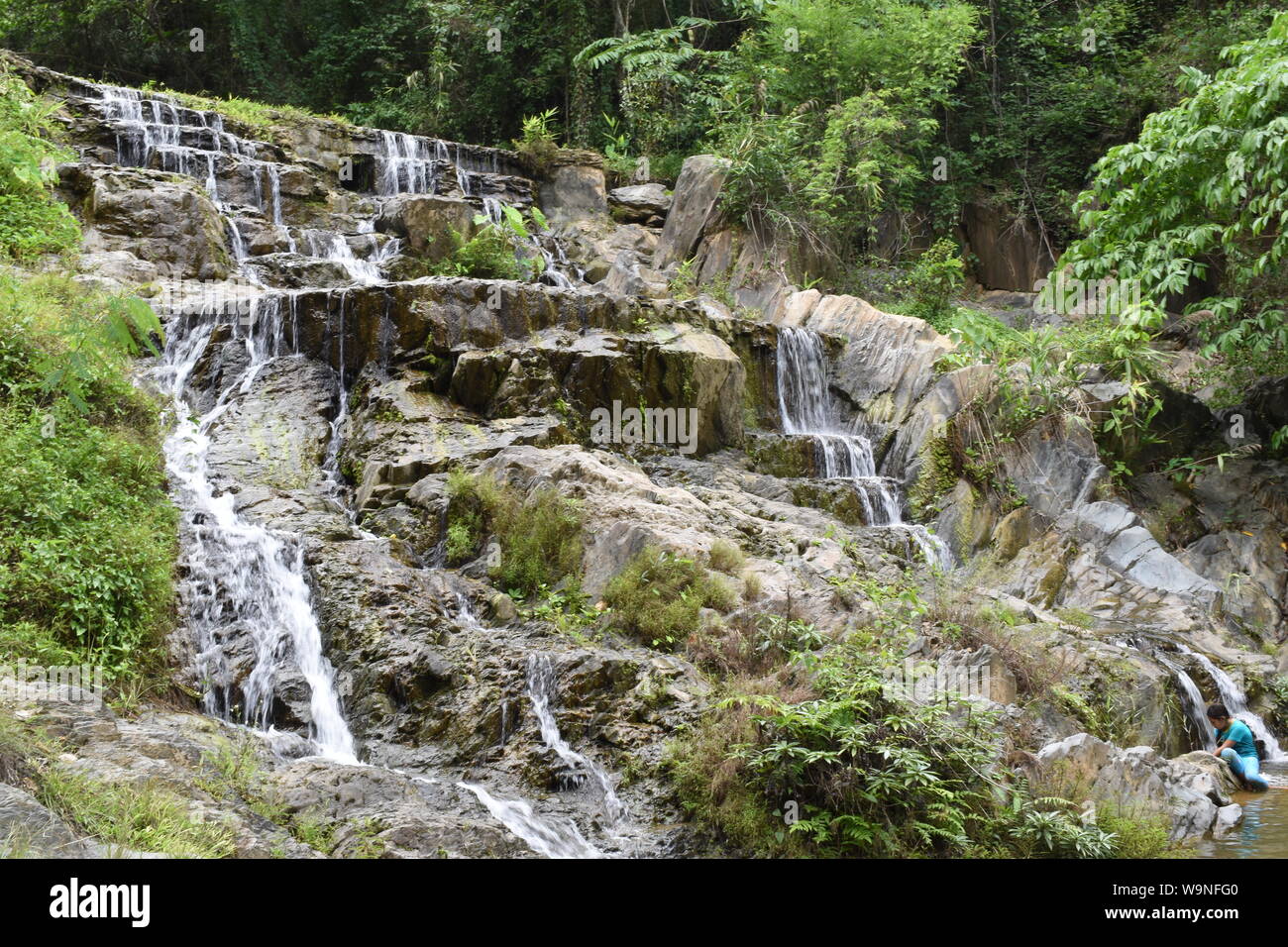 Mae Phun cascata, estuario, Amphoe Laplae, Uttaradit Provincia multilivello, Cascades, area boschiva, splendida cascata, attrazione Foto Stock