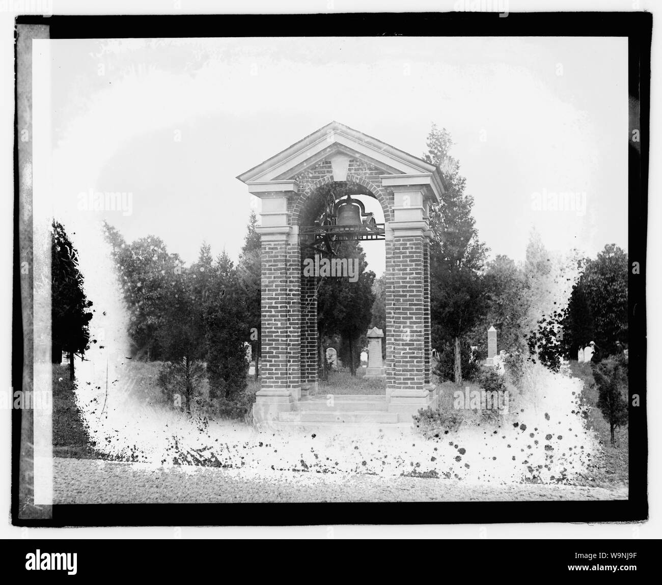 Torre campanaria [...] paese Foto Stock