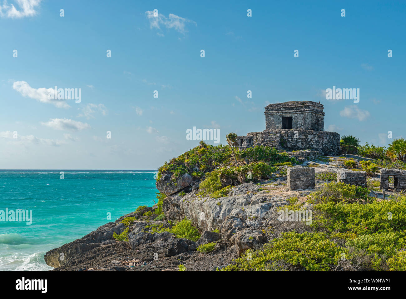 Il dio dei venti tempio Maya le rovine di Tulum lungo il Mar dei Caraibi, Quintana Roo, la penisola dello Yucatan, Messico. Foto Stock
