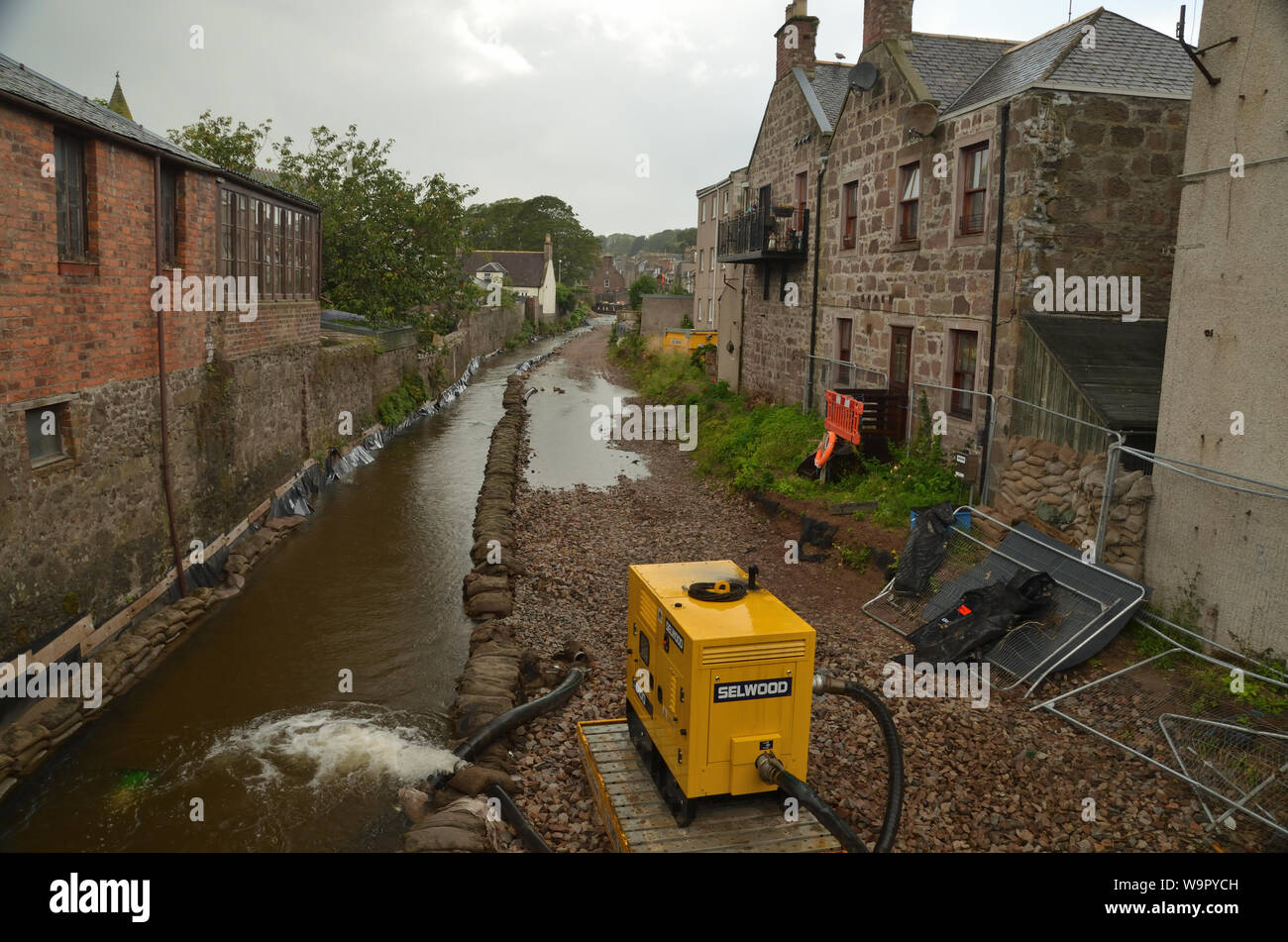 Lavori di costruzione in corso sulla Stonehaven la protezione da alluvione dello schema, Aberdeenshire, Scozia Foto Stock