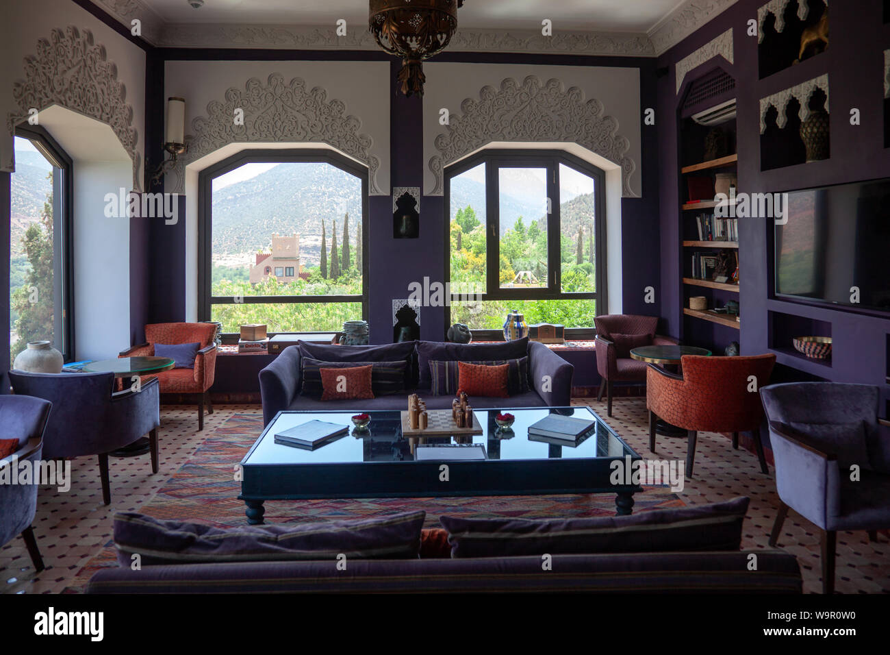 Sala comune a Kasbah Tamadot ritiro nelle montagne vicino a Marrakech, Marocco Foto Stock