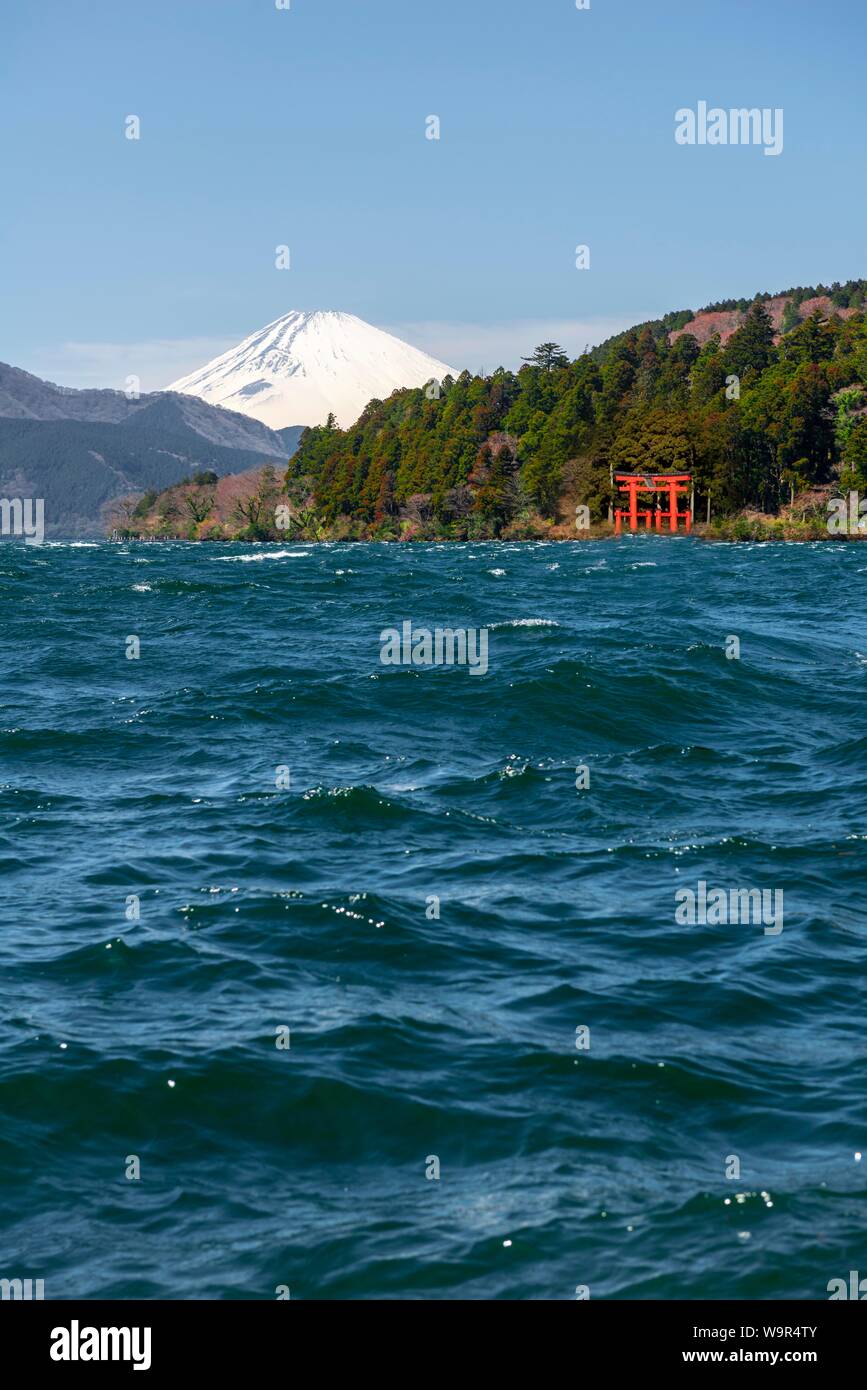 Lago Ashi, Hakone Jinjya Heiwa-no-Torii di Sacrario di Hakone, posteriore del Monte Fuji e Hakone, Fuji Hakone Izu National Park, Giappone Foto Stock