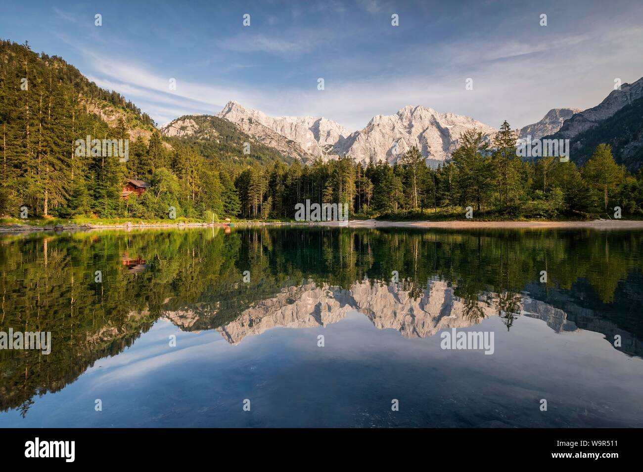 Kleiner Odsee, Totes Gebirge con la montagna Grosser tidal creek, Grunau in Almtal, Salzkammergut, Austria superiore, Austria Foto Stock