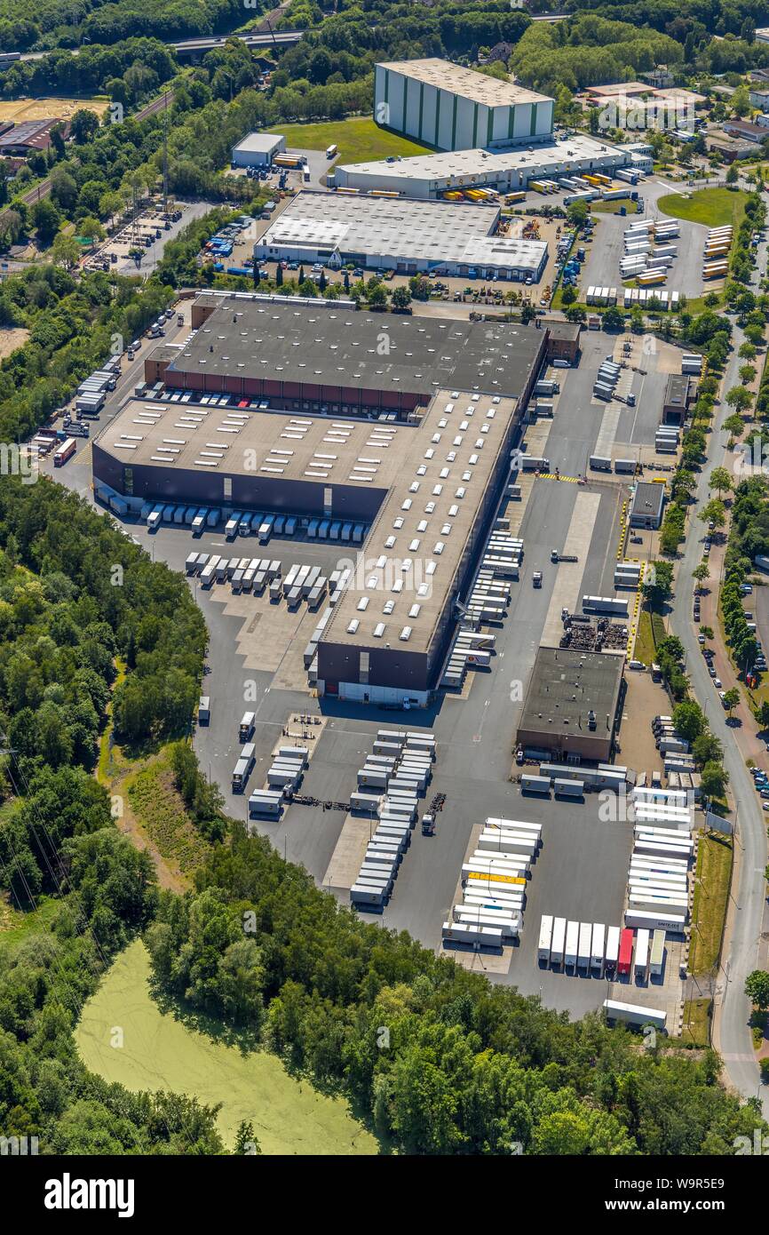 Vista aerea, UPS depot con parcheggio auto, il caricamento dei camion dal servizio di spedizione, Industrial Estate, Bornig in Herne, la zona della Ruhr, Renania settentrionale-Vestfalia Foto Stock