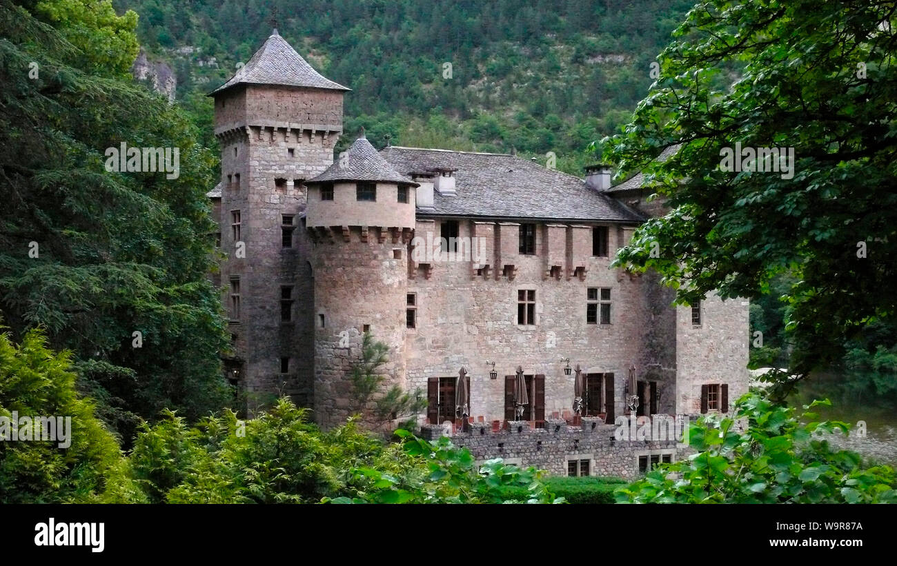 Chateau de la Caze, Gorges du Tarn, Sainte-Enimie, Francia, Europa Foto Stock