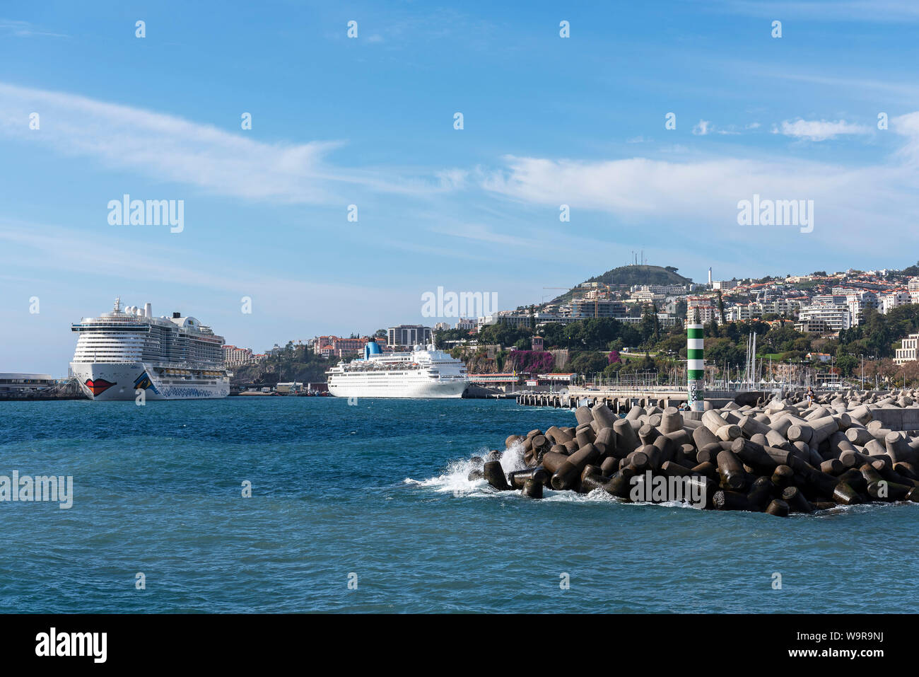 La nave di crociera, Funchal, Madeira, Portogallo Foto Stock