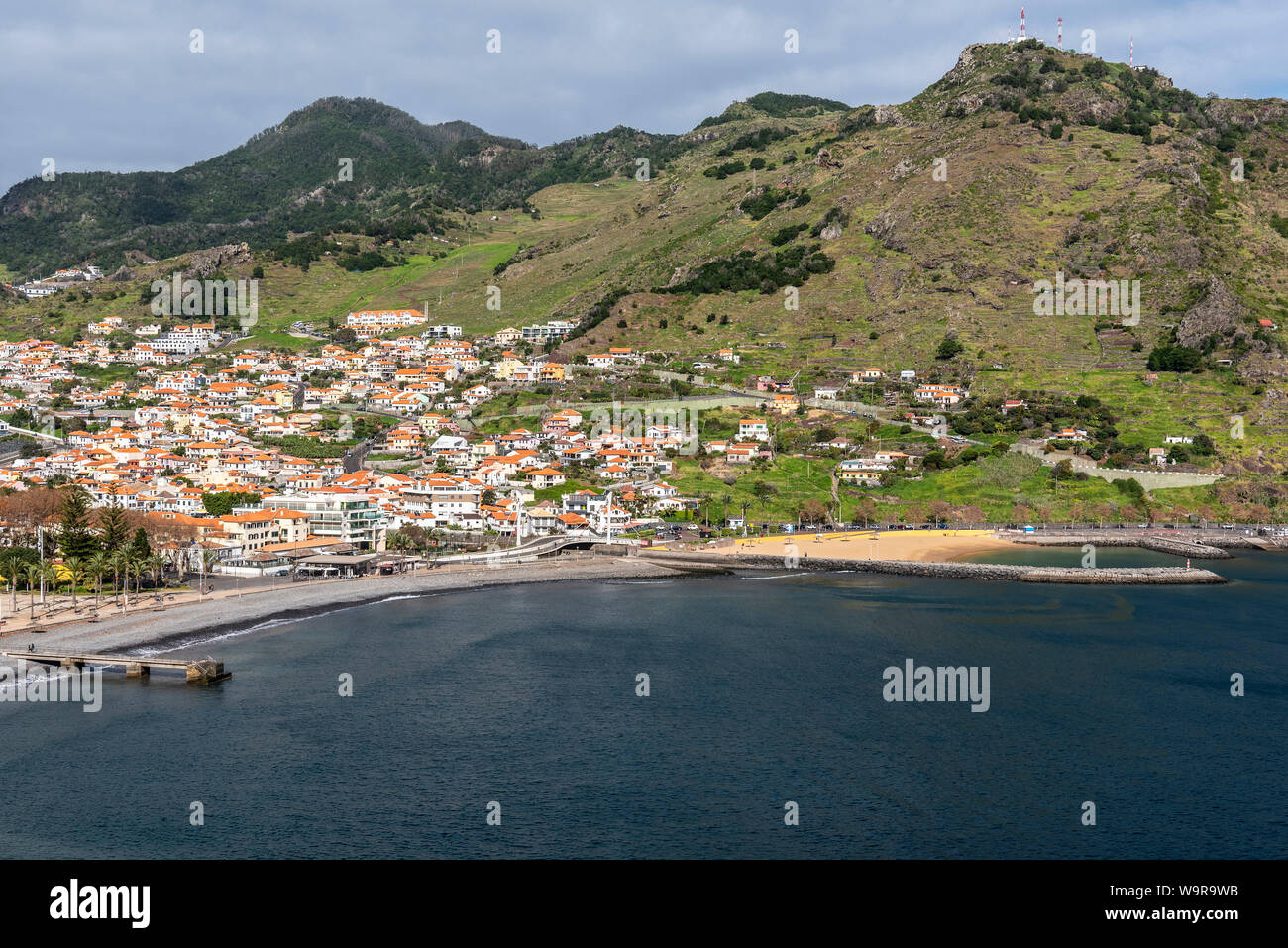 Villaggio costiero, Machico, Madeira, Portogallo Foto Stock