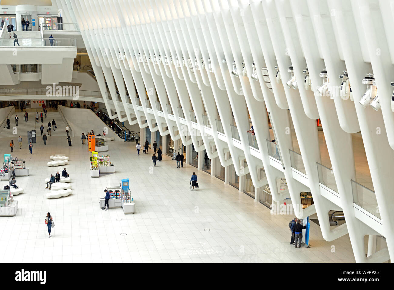 Centro commerciale al World Trade Center Complex in Manhattan. Occhio e la stazione della metropolitana. La città di New York, Stati Uniti d'America Foto Stock