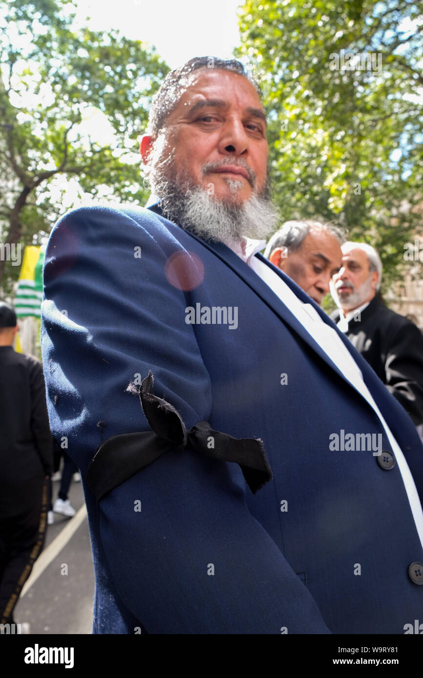 Aldwych, Londra, Regno Unito. Il 15 agosto 2019. Il Kashmir protesta al di fuori dell'Alta Commissione Indiana a Londra dal Pakistan sostenitori. Credito: Matteo Chattle/Alamy Live News Foto Stock