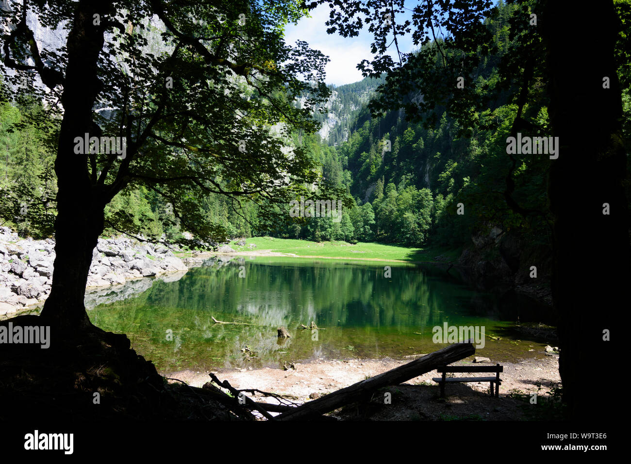 Grundlsee: lago Kammersee, la sorgente del fiume Traun in Ausseerland-Salzkammergut, Steiermark, Stiria, Austria Foto Stock