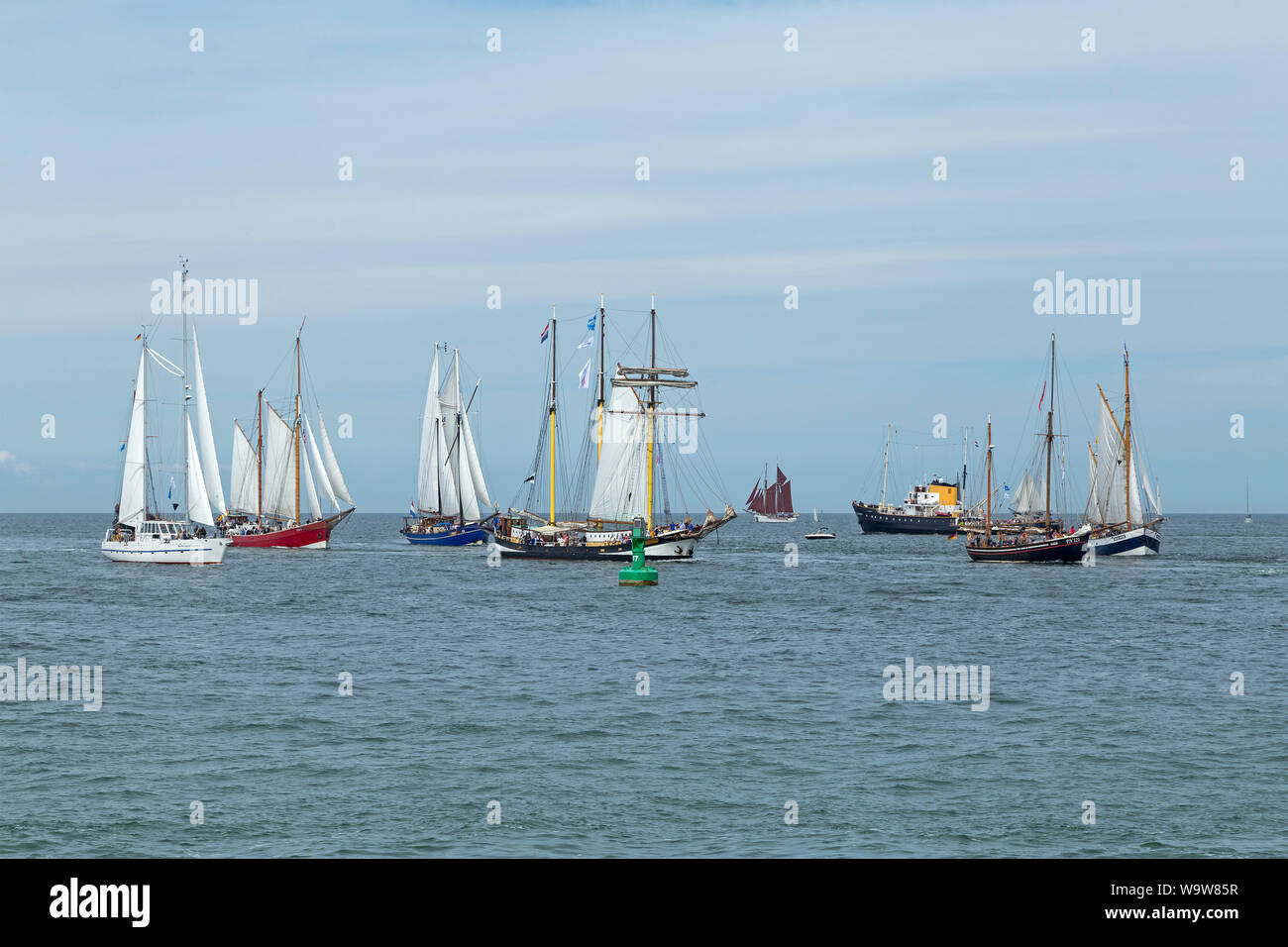 Barche a vela, Hanse-Sail, Warnemünde, Rostock, Meclemburgo-Pomerania Occidentale, Germania Foto Stock