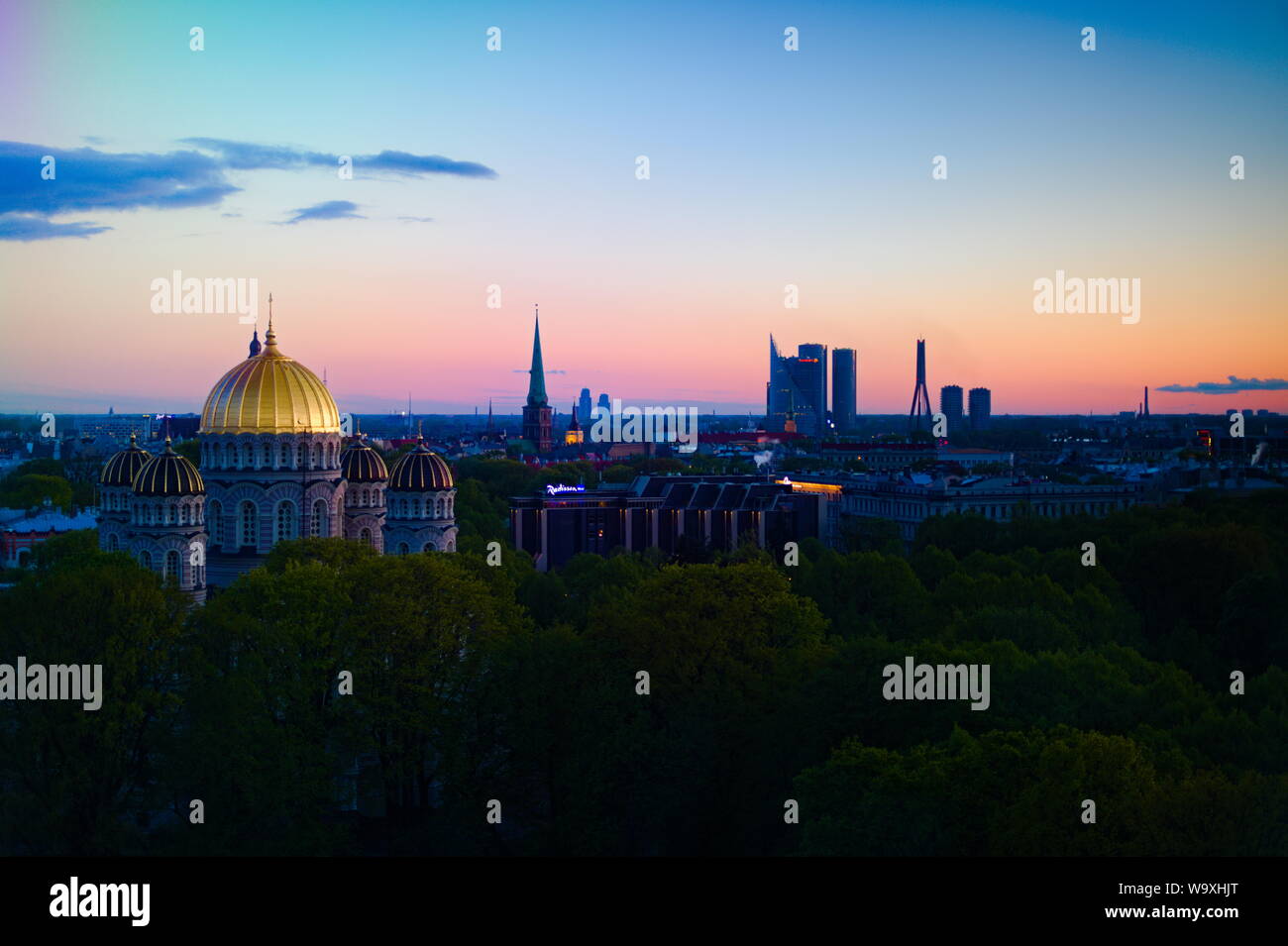 La cupola della Natività di Cristo Cattedrale in serata a riga, Lettonia Foto Stock