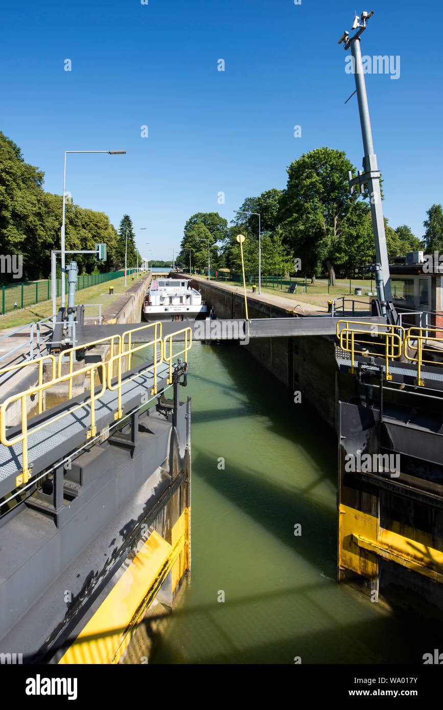 Deutschland, Münsterland, Kreis Steinfurt, Rheine, Dortmund-Ems-Kanal, Schleuse Rodde Foto Stock