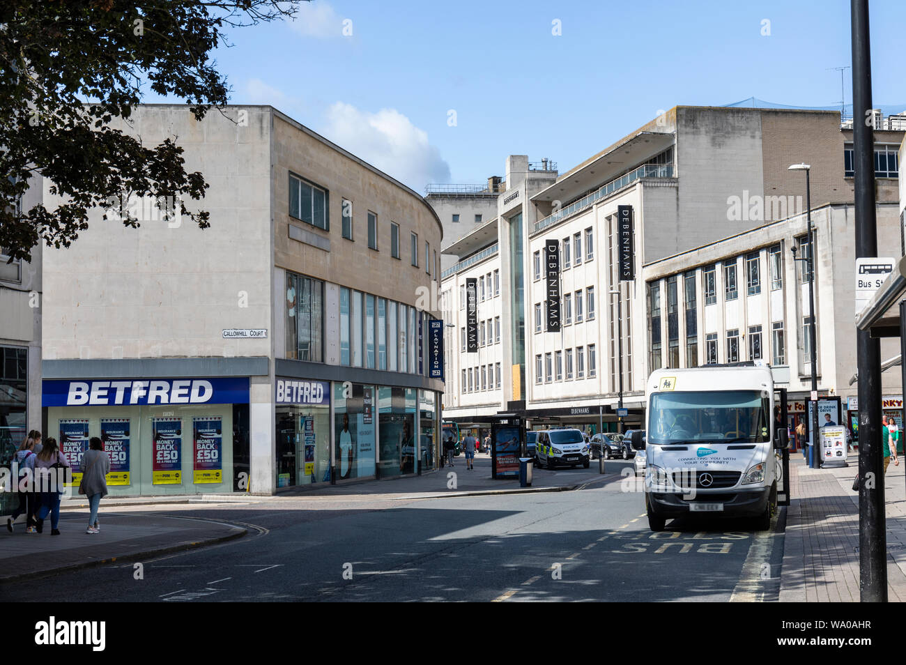 Betfred e Debenhams, il quartiere commerciale di Bristol, il centro di Bristol, Inghilterra, Regno Unito Foto Stock