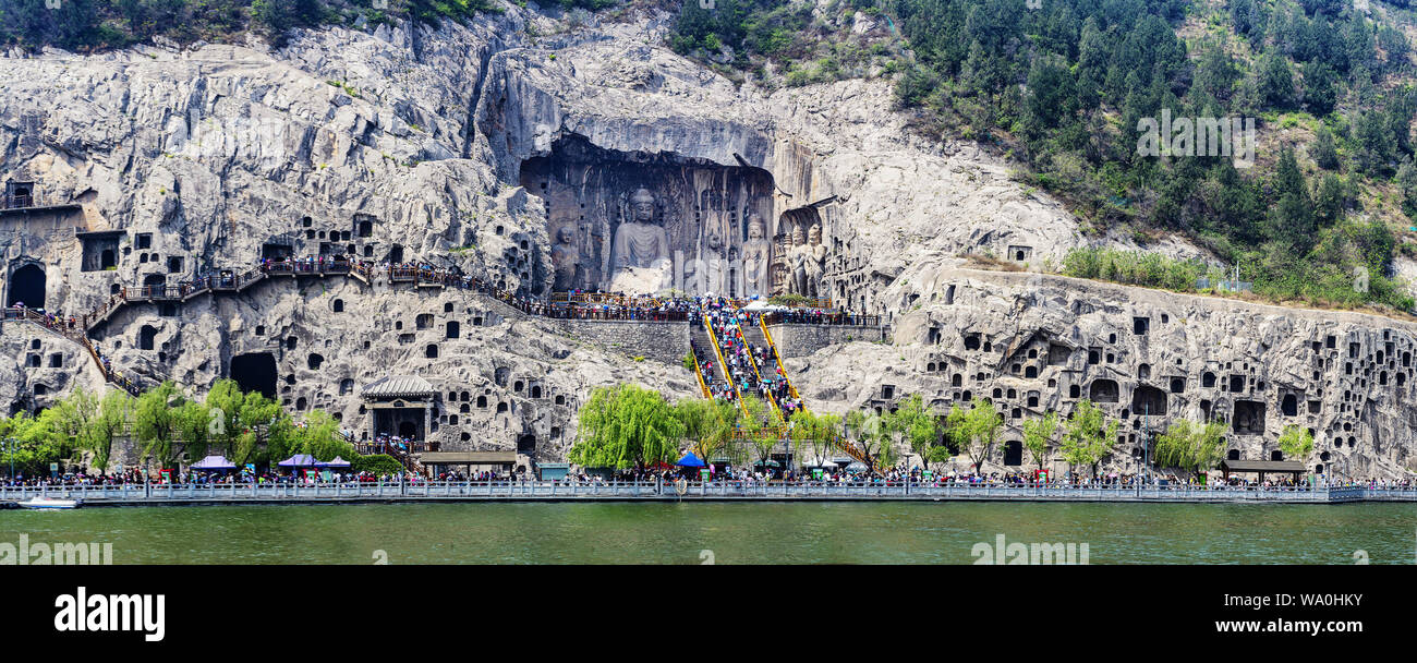 L Henan le Grotte di Longmen Foto Stock