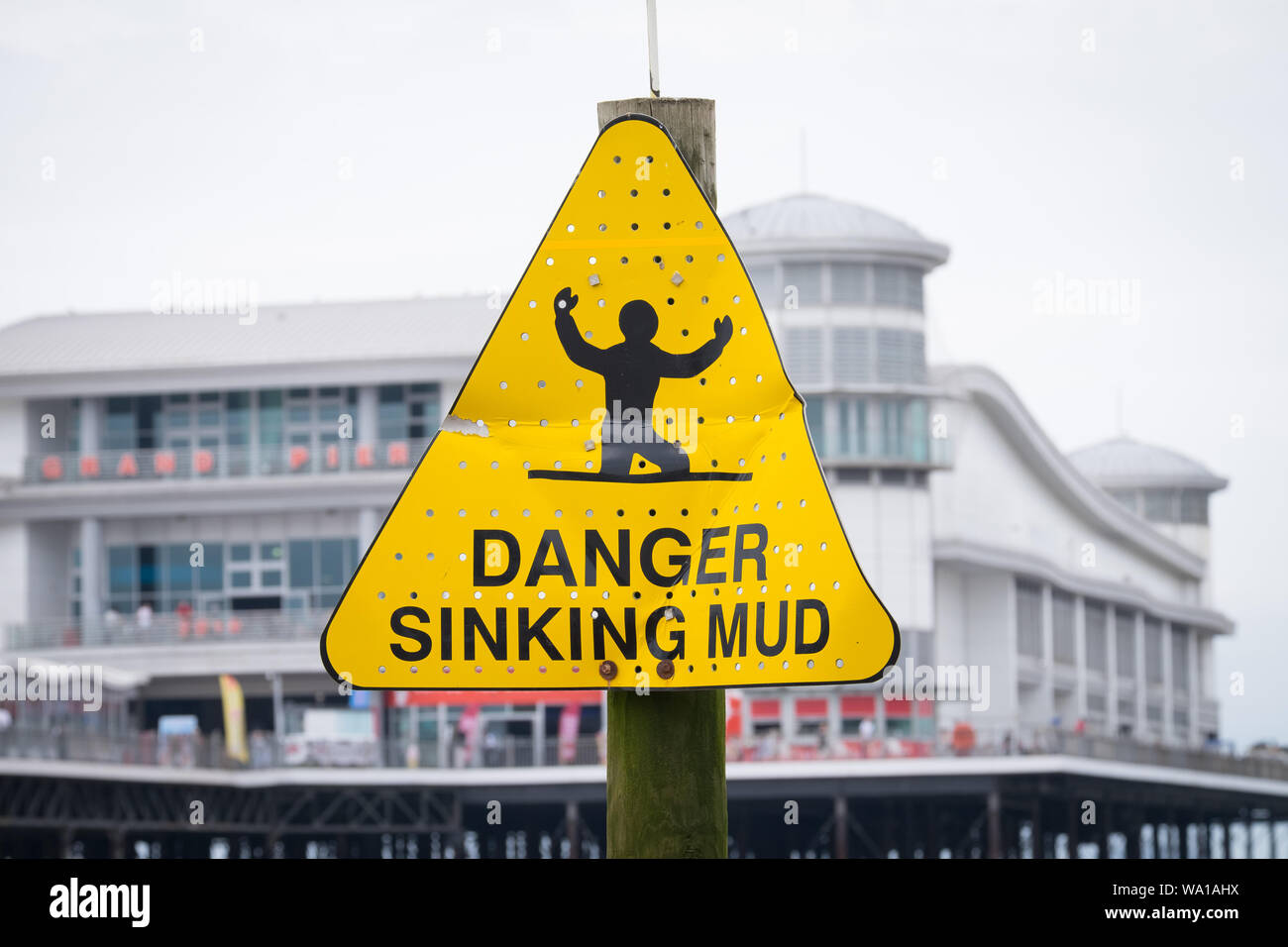 Pericolo affondamento fango segno di avvertimento sulla spiaggia di Weston-Super-Mare in Somerset Foto Stock