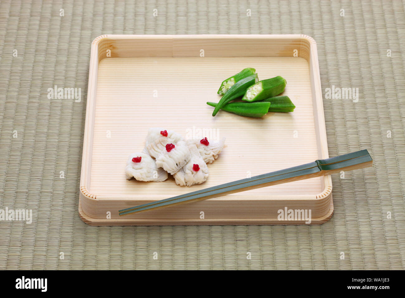 Hassun, stuzzichini assortiti per la cerimonia del tè giapponese cucina su tatami. Foto Stock