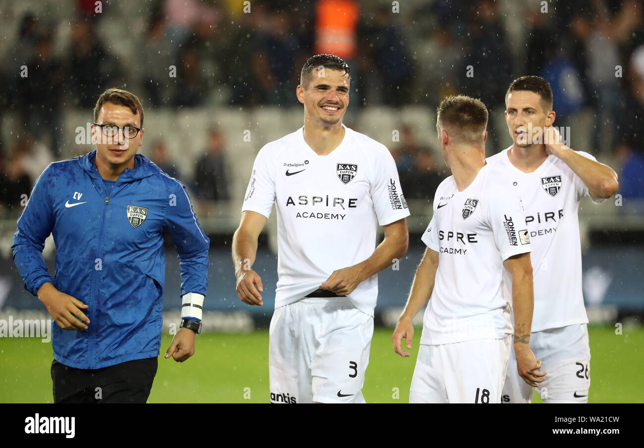 Bruges, Belgio - 16 agosto: Menno Koch di Kas Eupen celebra durante la Jupiler Pro League Match Day 4 tra il Club Brugge e KAS Eupen il 16 agosto 2019 a Bruges, Belgio. (Foto di Vincent Van Doornick/Isosport) Credito: Pro scatti/Alamy Live News Foto Stock