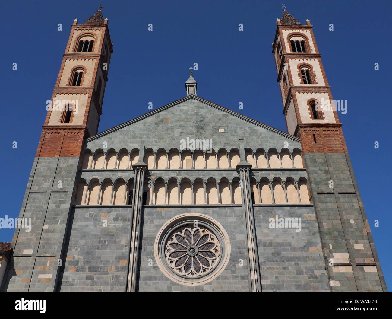 Esterno del Sant'Andrea Chiesa di Vercelli, Piemonte, Italia. Foto Stock