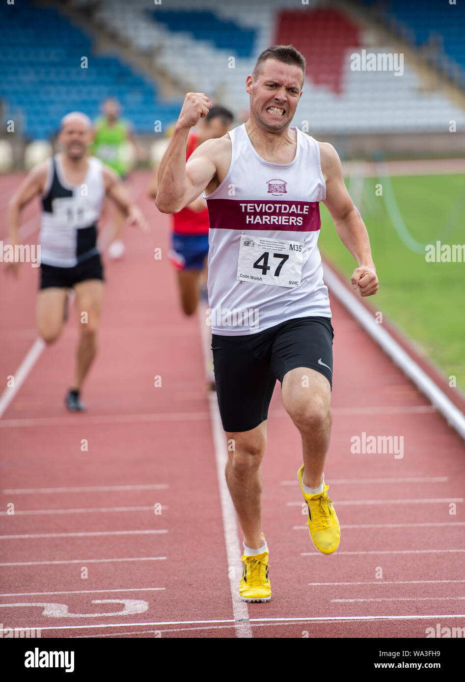 BIRMINGHAM - Inghilterra 10 AGO 2019: Colin Welsh M35 a competere in 800m il giorno due del British Master campionati, Alexander Stadium, Birmingha Foto Stock