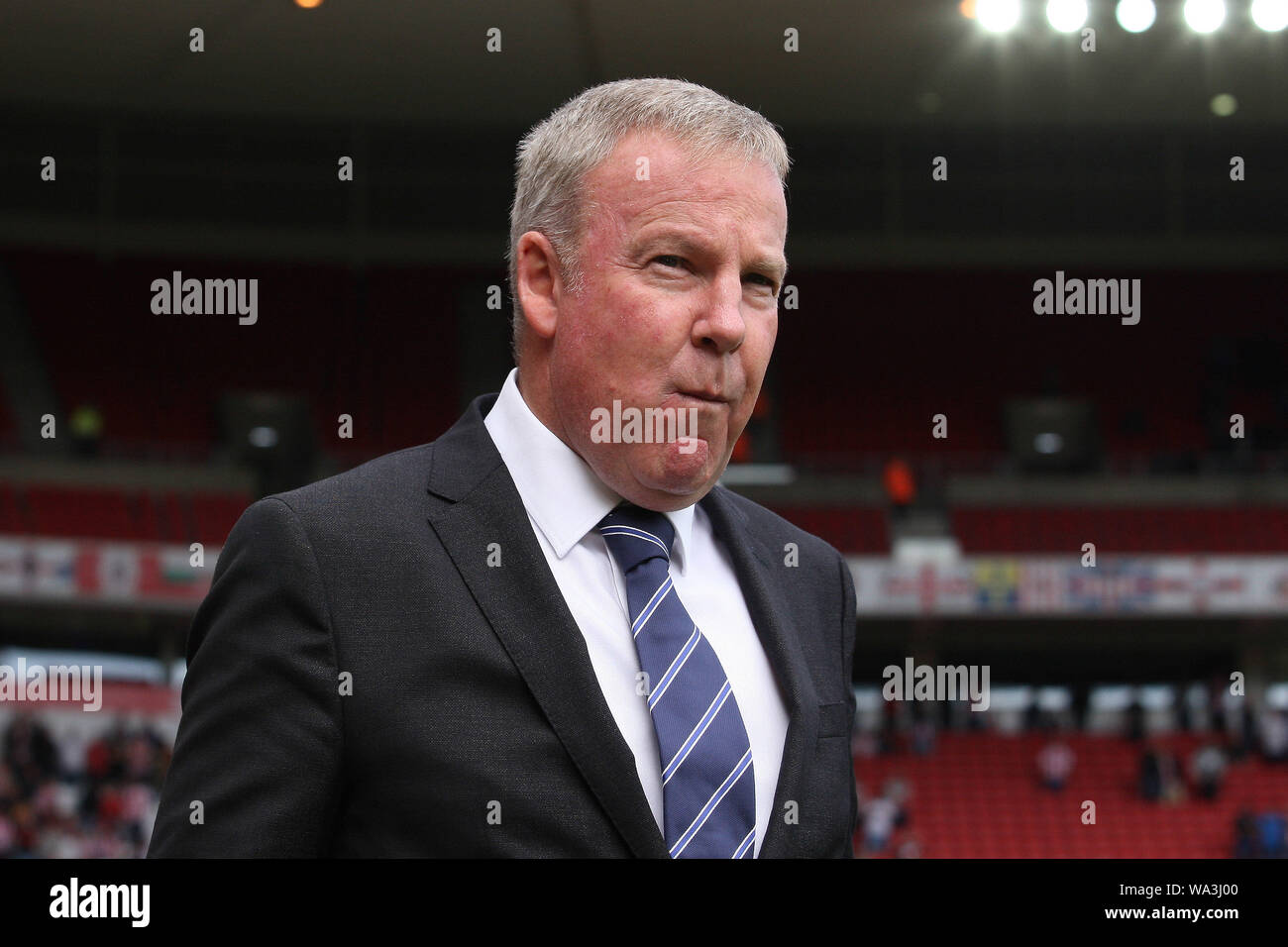 Sunderland, Regno Unito. 17 Ago, 2019. SUNDERLAND, Inghilterra, Agosto 17th Portsmouth manager Kenny Jackett durante la scommessa del Cielo lega 1 corrispondenza tra Sunderland e Portsmouth presso lo stadio di luce, Sunderland sabato 17 agosto 2019. Solo uso editoriale, è richiesta una licenza per uso commerciale. La fotografia può essere utilizzata solo per il giornale e/o rivista scopi editoriali. (Credit: Steven Hadlow | MI News) Credito: MI News & Sport /Alamy Live News Foto Stock