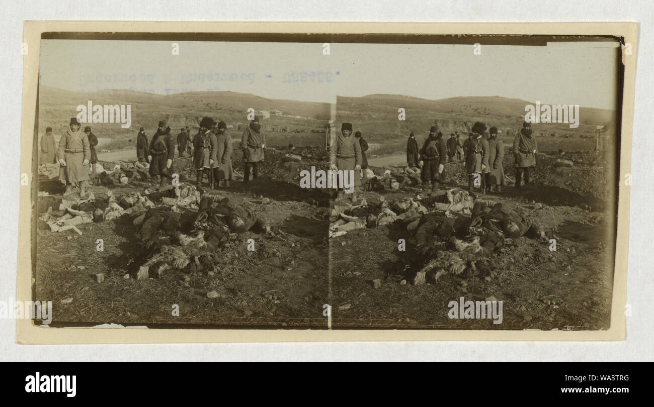 Corpi dei soldati russi in attesa di sepoltura, Port Arthur Foto Stock
