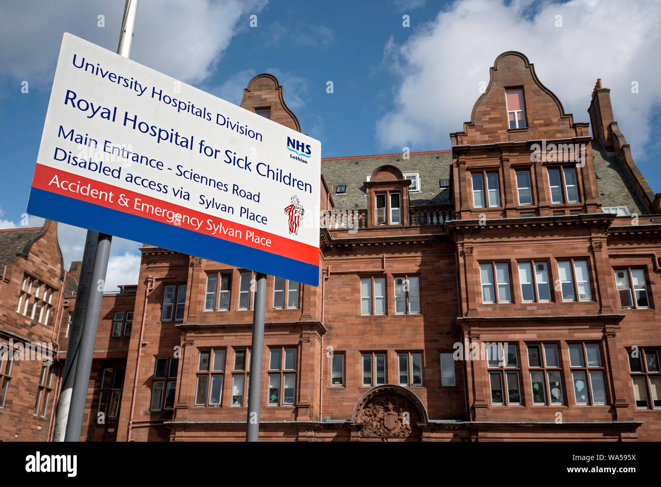 Il vecchio Royal Hospital for Sick Children di Edimburgo si è trasferito al nuovo Royal Hospital for Children and Young di Little France nel marzo 2021. Foto Stock