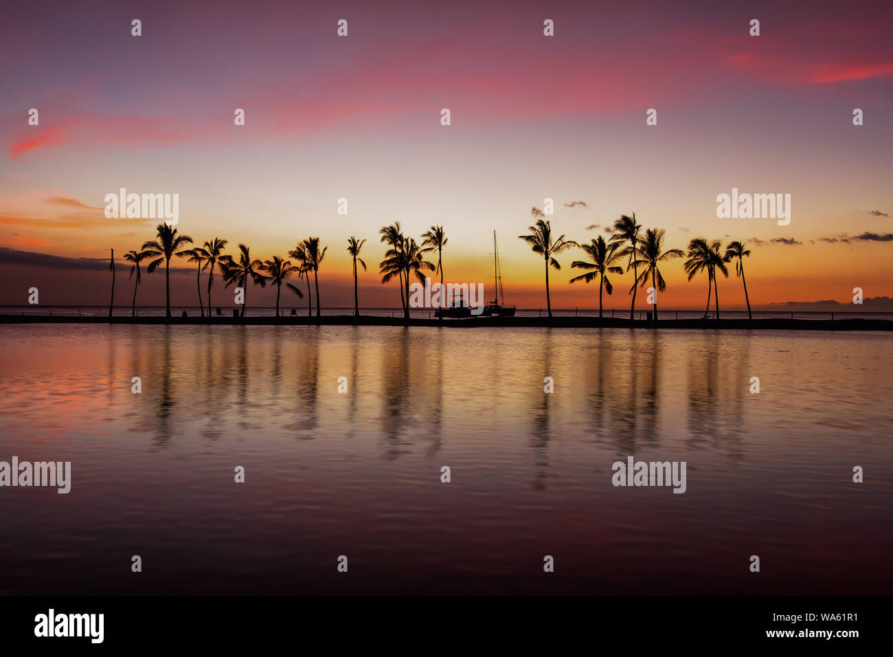 Bel tramonto su Anaeho'omalu Beach, Big Island delle Hawaii, Foto Stock