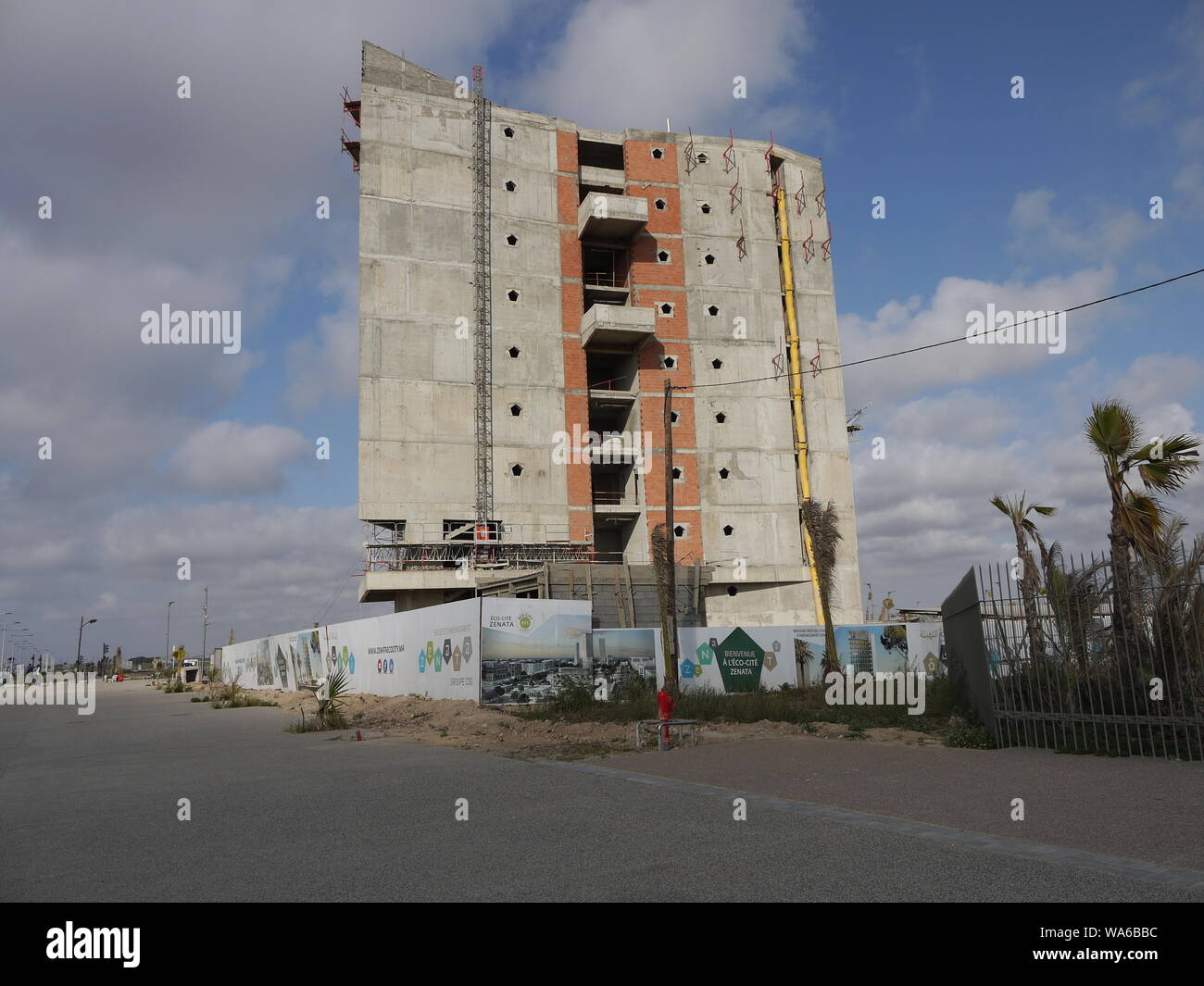 La nuova città ecologica di Zenata, vicino a Casablanca, in Marocco è in procinto di archive edificio della prima costruzione di attrarre locale di classe medio Foto Stock