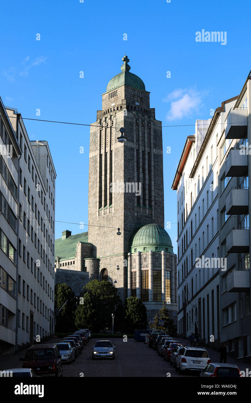 Kallio Chiesa crogiolarsi al sole del pomeriggio a Helsinki in Finlandia Foto Stock