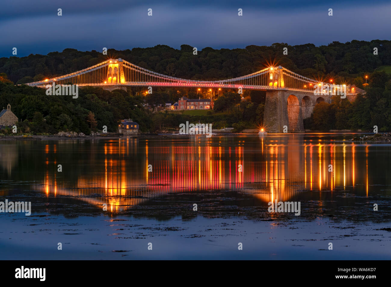 Menai Bridge di sospensione, Bangor per Anglesey Foto Stock