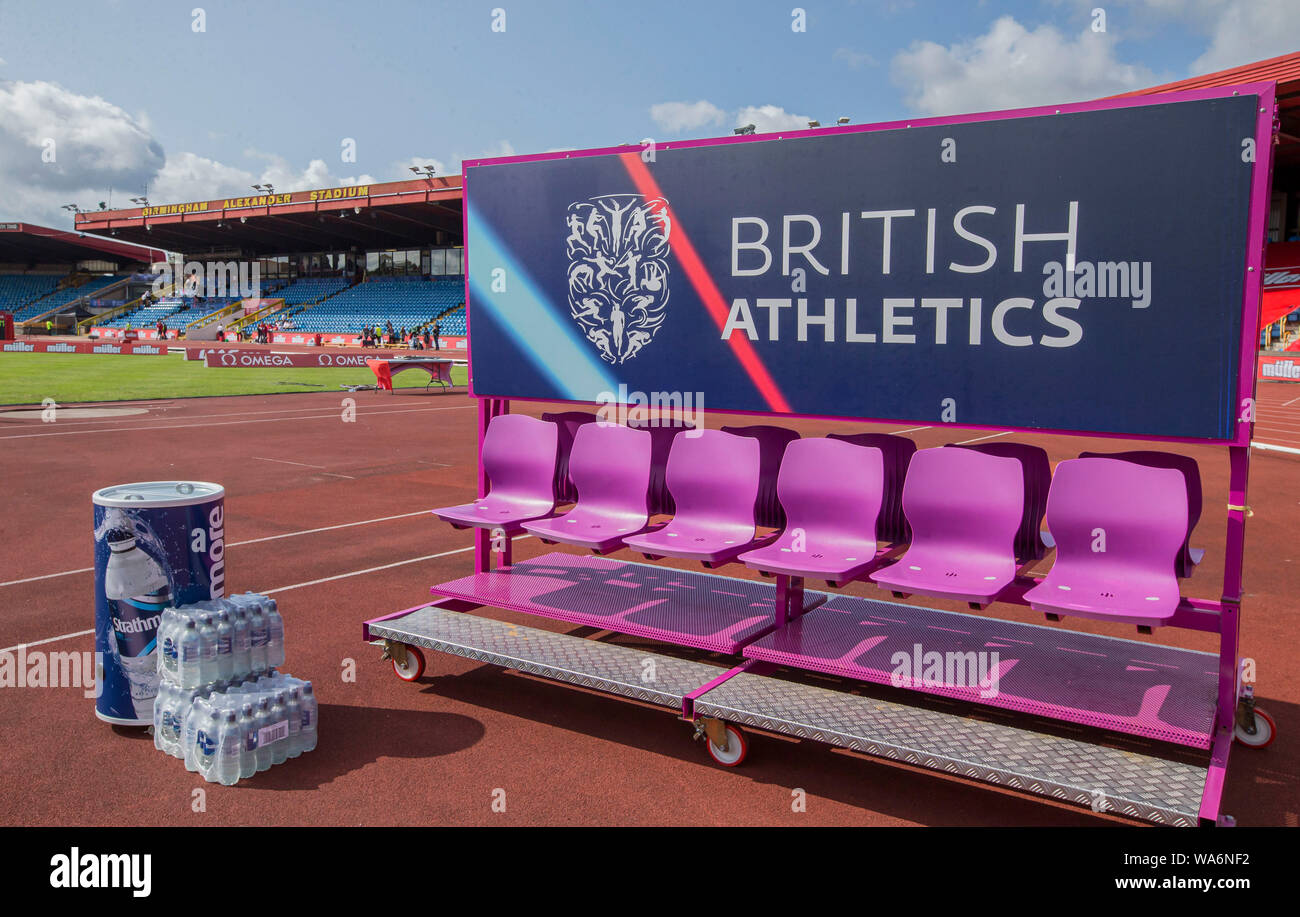 Birmingham, Regno Unito. Il 18 agosto 2019. Alexander Stadium di Birmingham West Midlands in Inghilterra; Diamond League atletica Muller Grand Prix; vista generale della British atletica branding su atleta di posti a sedere su infield della via - solo uso editoriale. Credit: Azione Plus immagini di sport/Alamy Live News Foto Stock