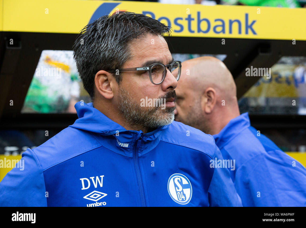 Sport, calcio, Bundesliga, 2019/2020, Borussia Moenchengladbach vs FC Schalke 04 0-0, Stadio Borussia Park, head coach David Wagner (S04), DFL REGOLAMENTI VIETANO QUALSIASI USO DI FOTOGRAFIE come sequenze di immagini e/o quasi-VIDEO Foto Stock