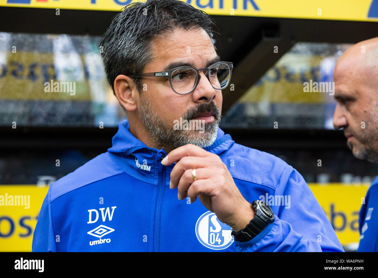Sport, calcio, Bundesliga, 2019/2020, Borussia Moenchengladbach vs FC Schalke 04 0-0, Stadio Borussia Park, head coach David Wagner (S04), DFL REGOLAMENTI VIETANO QUALSIASI USO DI FOTOGRAFIE come sequenze di immagini e/o quasi-VIDEO Foto Stock