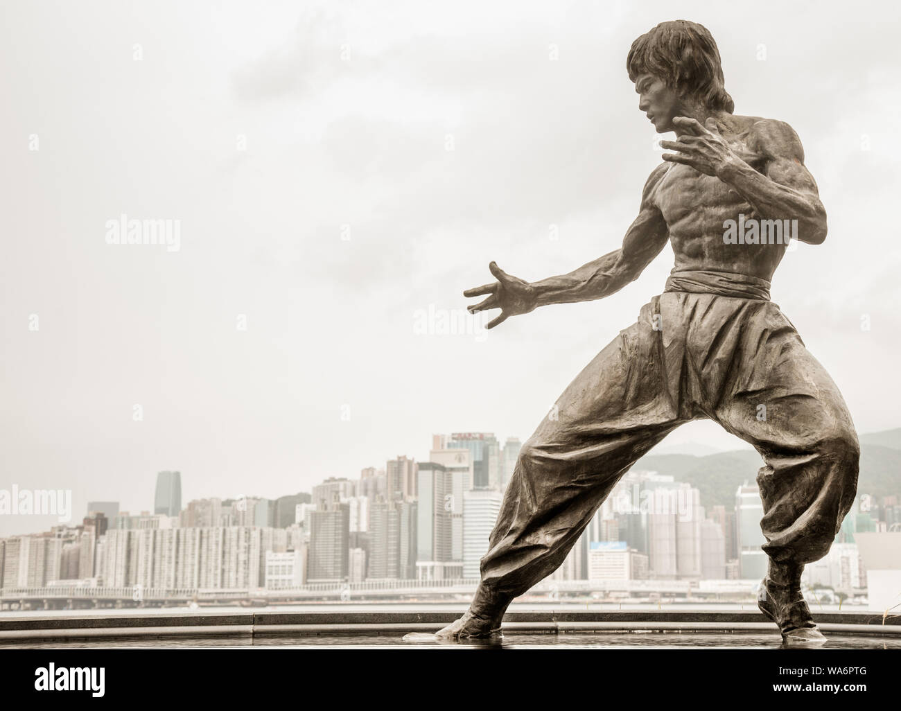 Statua di Bruce Lee in Viale delle Stelle, Kowloon, Hong Kong Foto Stock